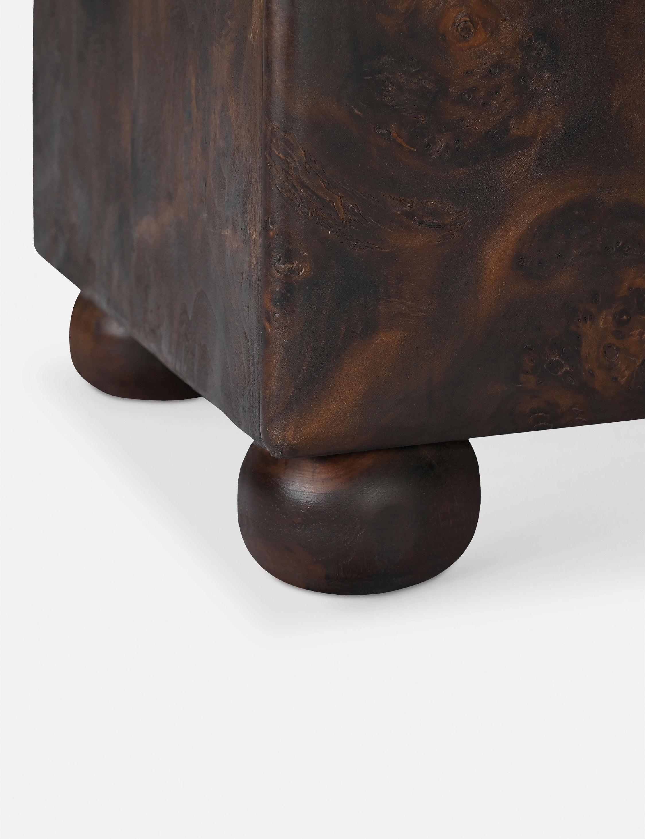 Hobbes Dresser