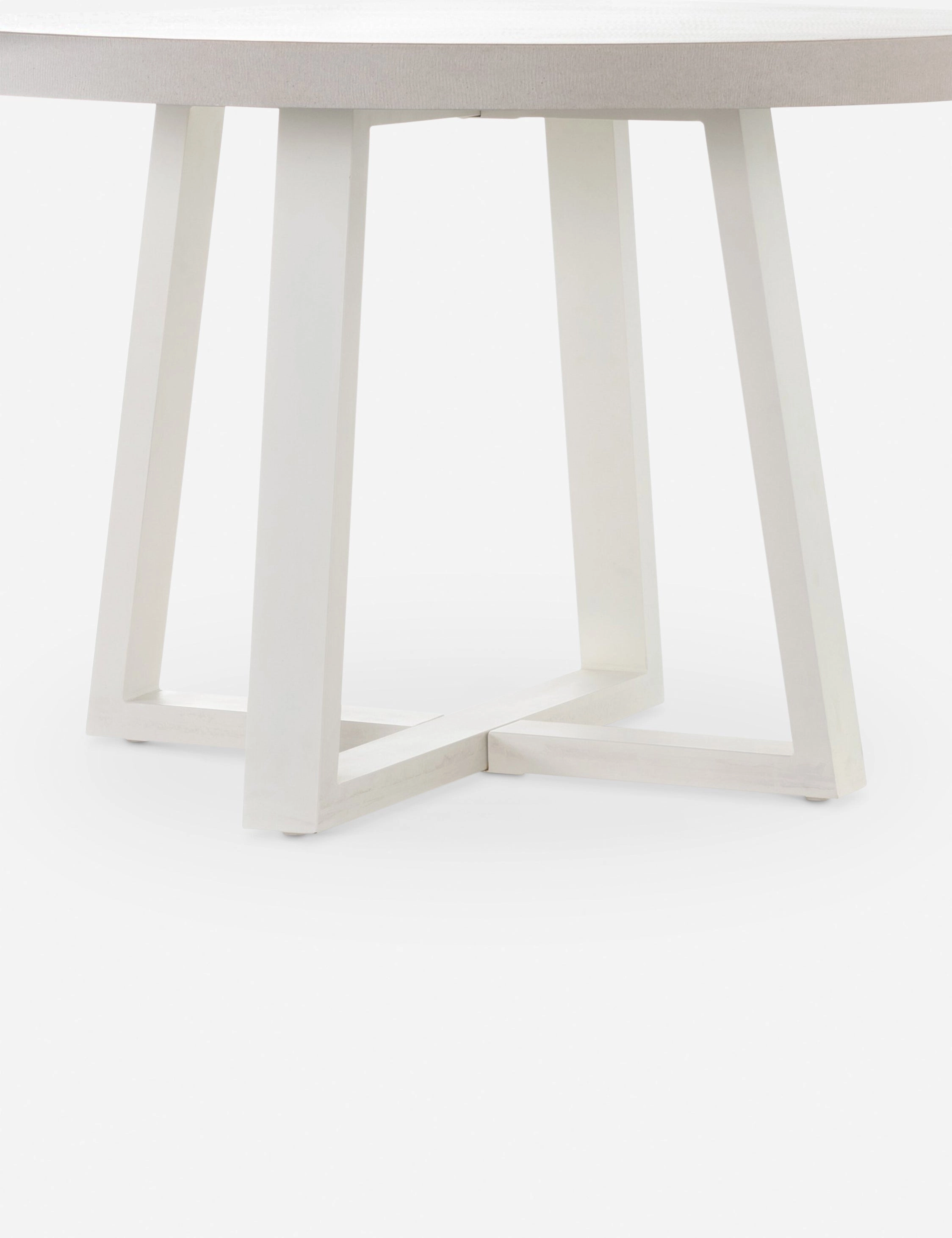 Hollis Indoor / Outdoor Round Dining Table