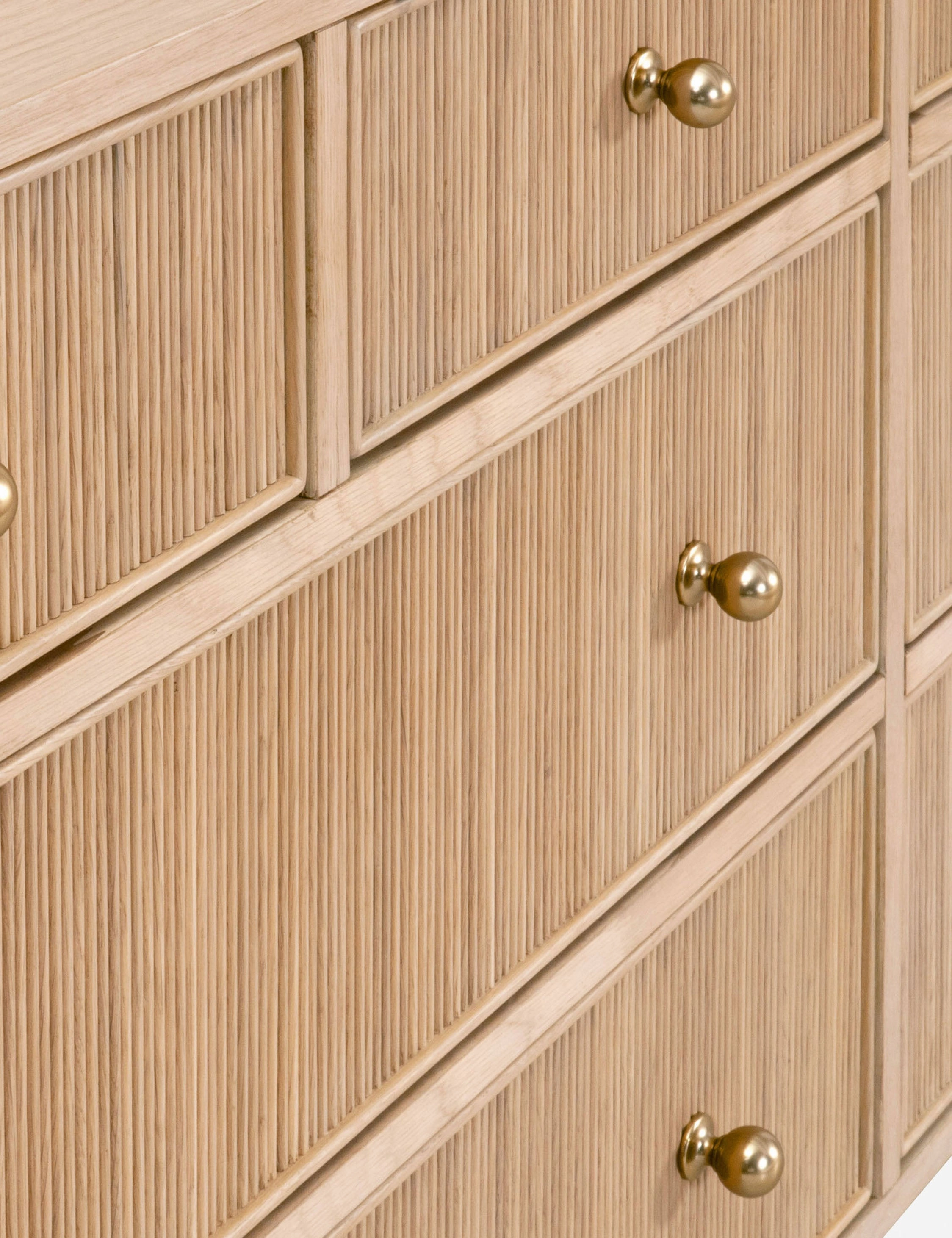 Jesenia Dresser
