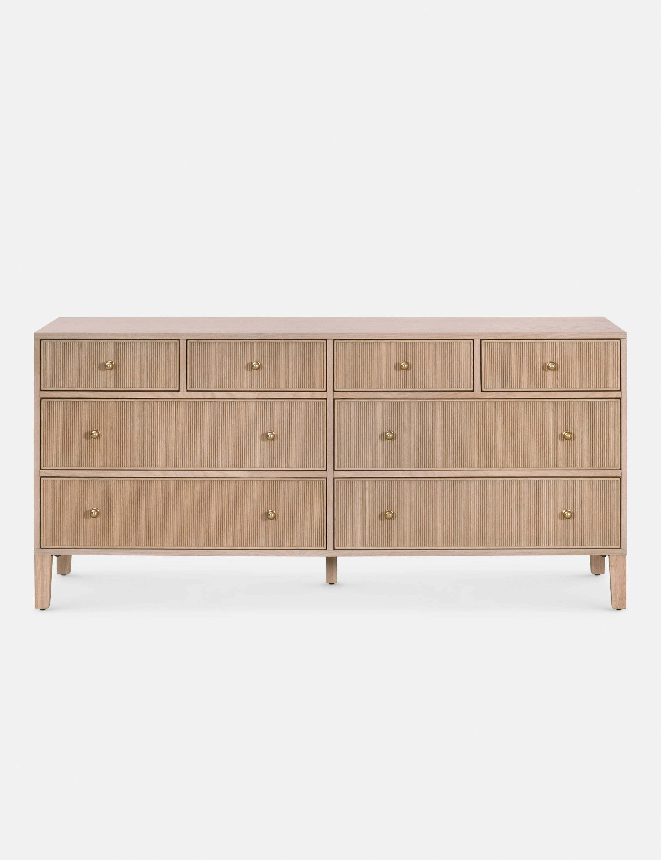 Jesenia Dresser