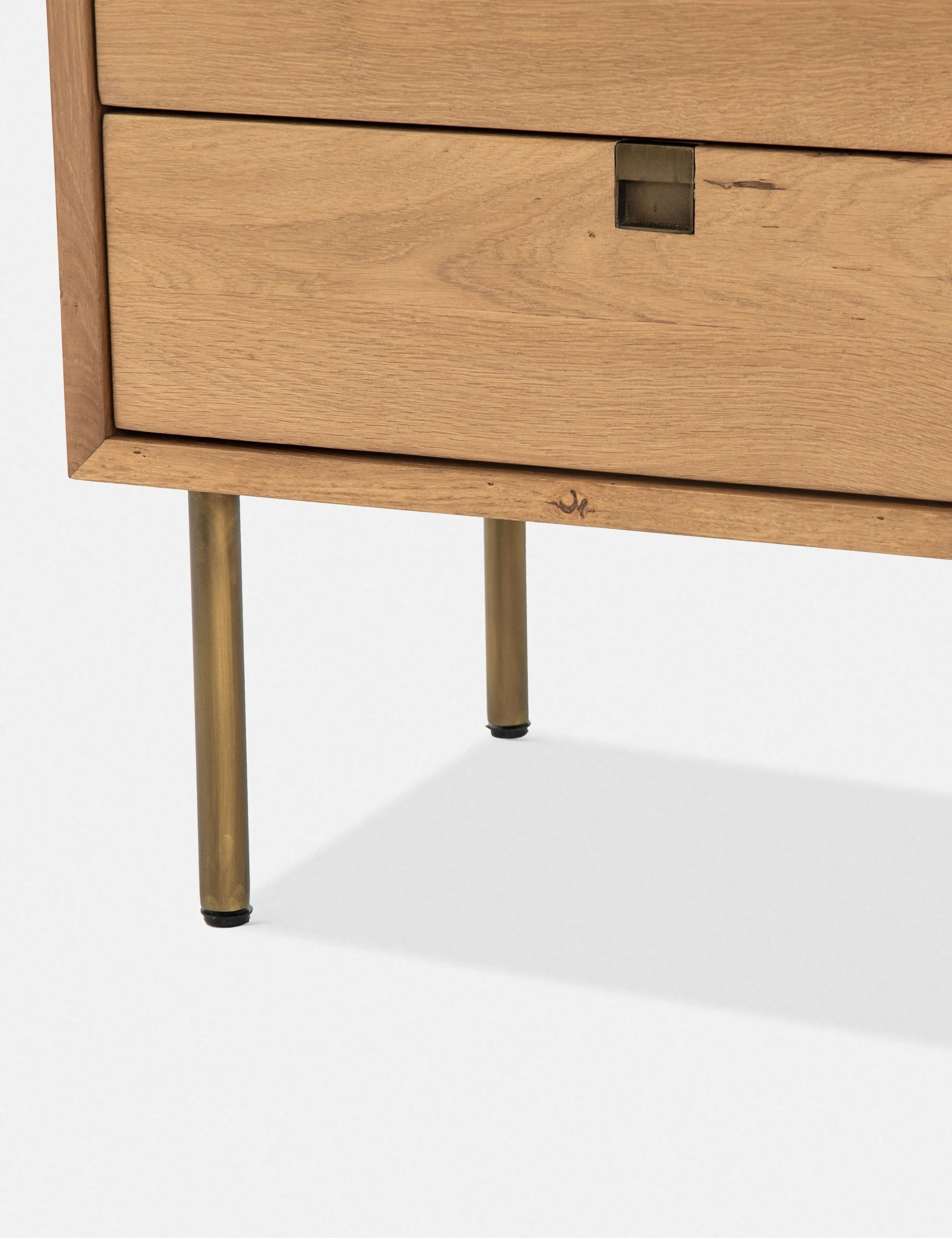 Karma Nightstand
