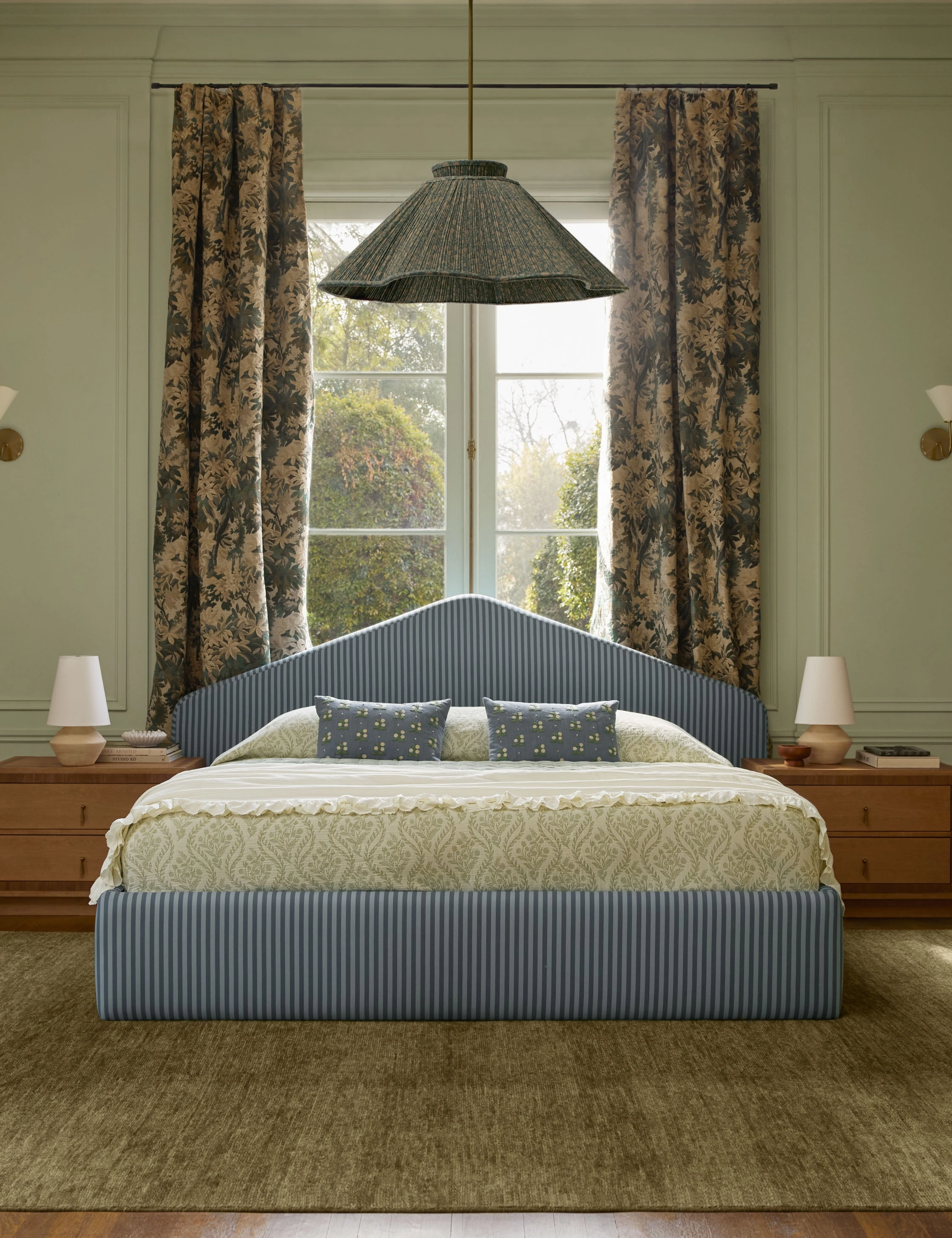 Katcher Platform Bed