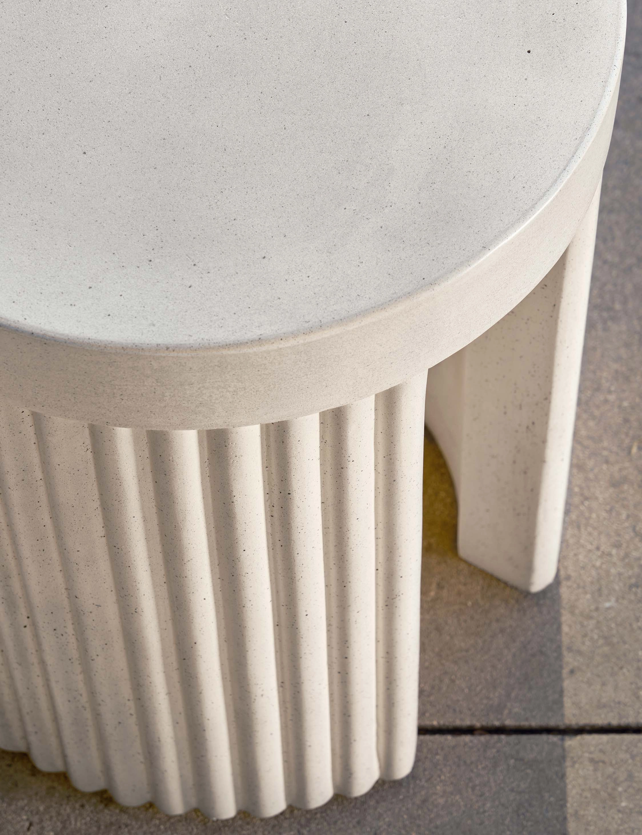 Lelia Indoor / Outdoor Stool