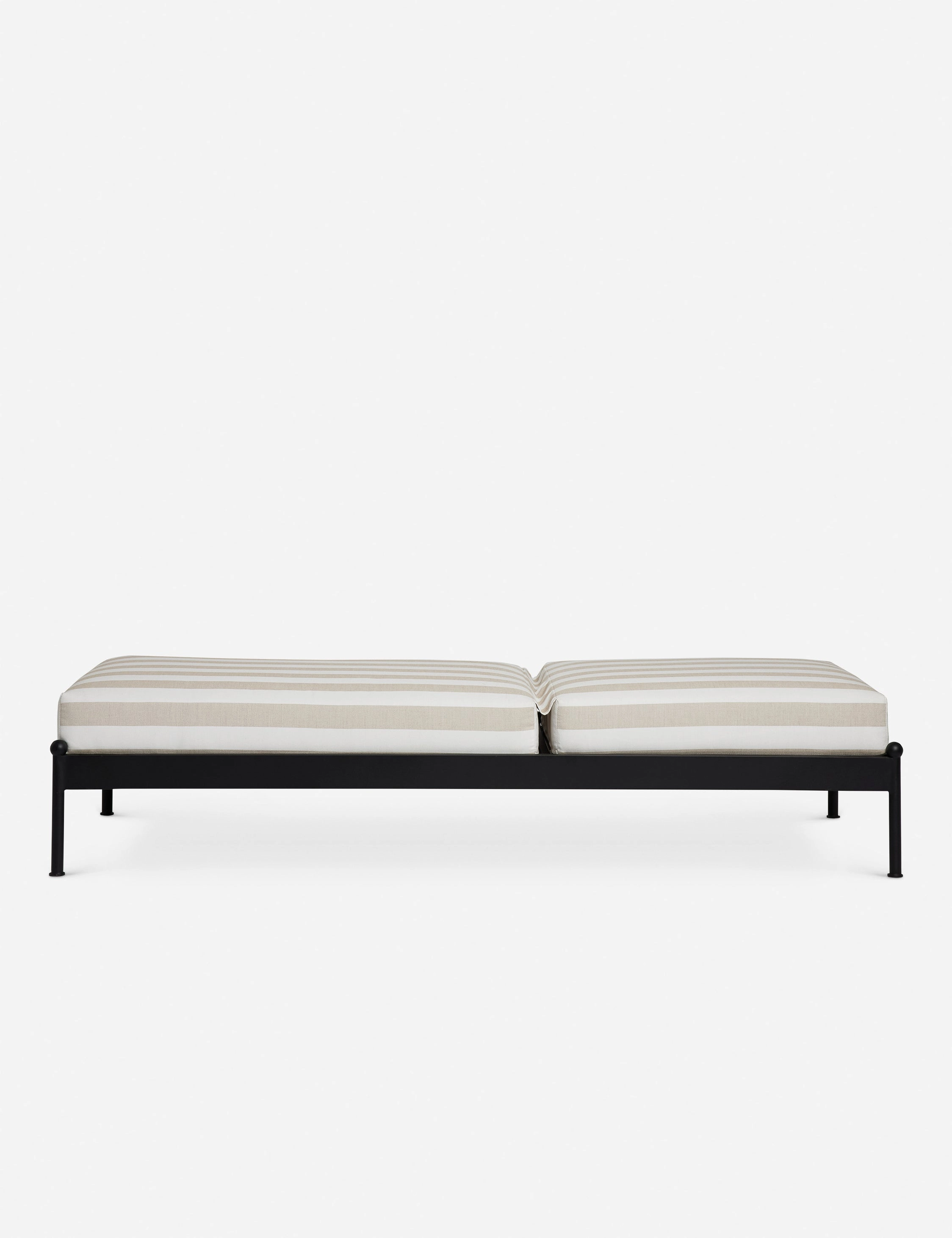 Leni Outdoor Chaise