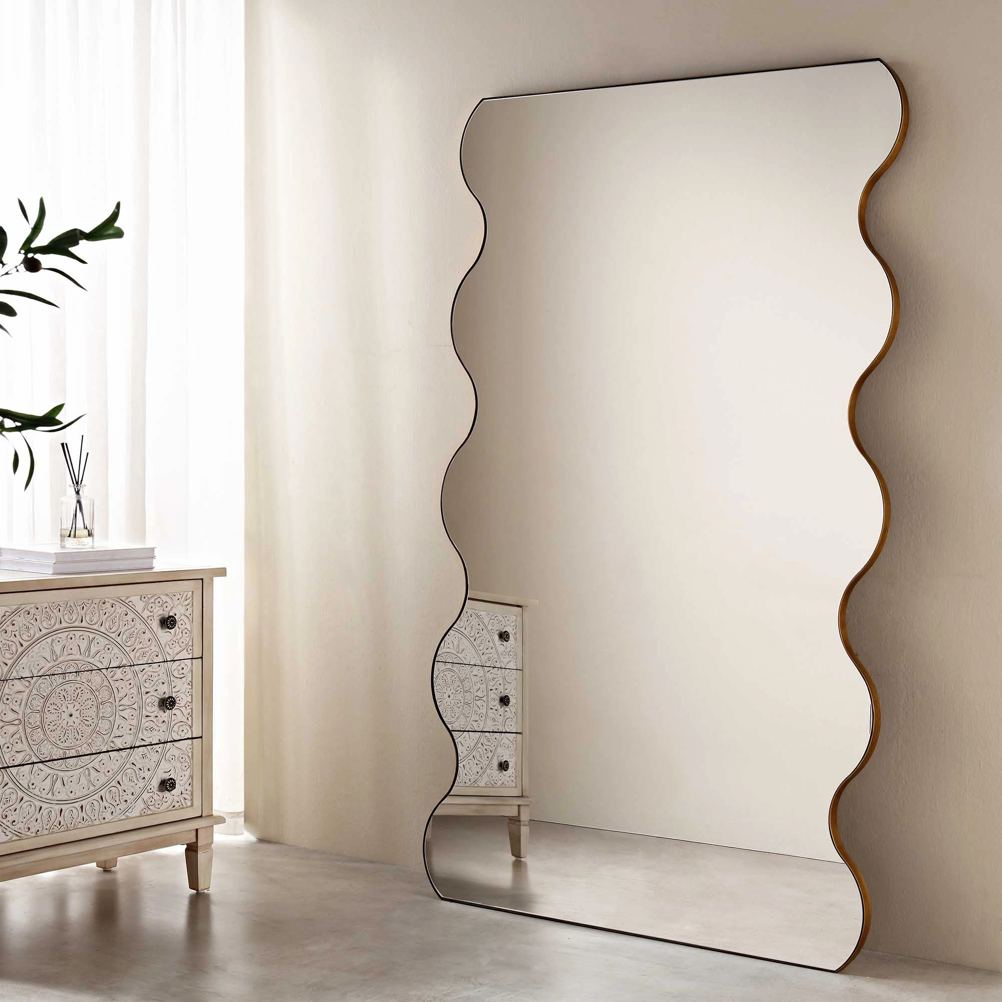 Luisa Wavy Curved Full length Mirror 180 x 110 cm, Gold