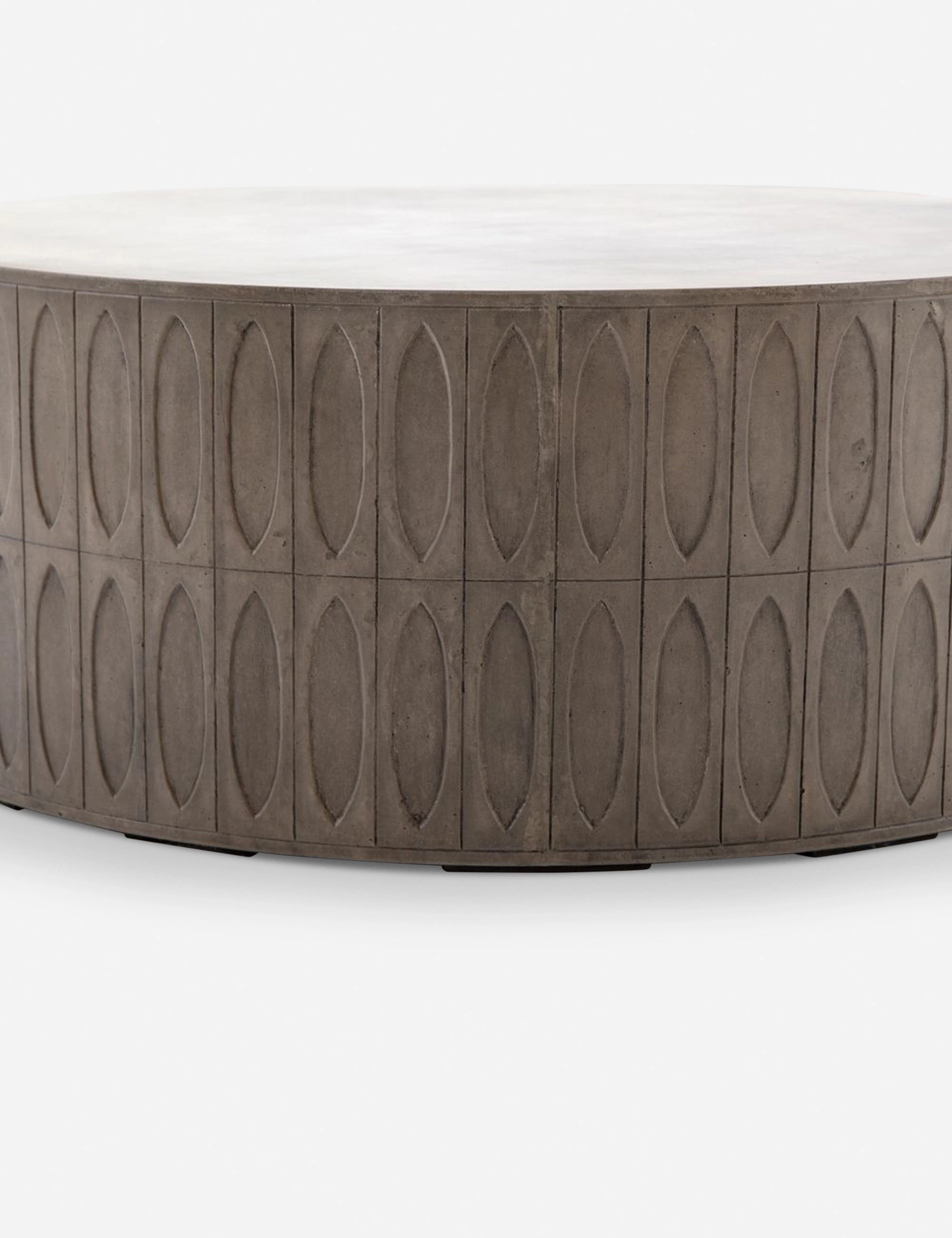 Mal Indoor / Outdoor Round Coffee Table