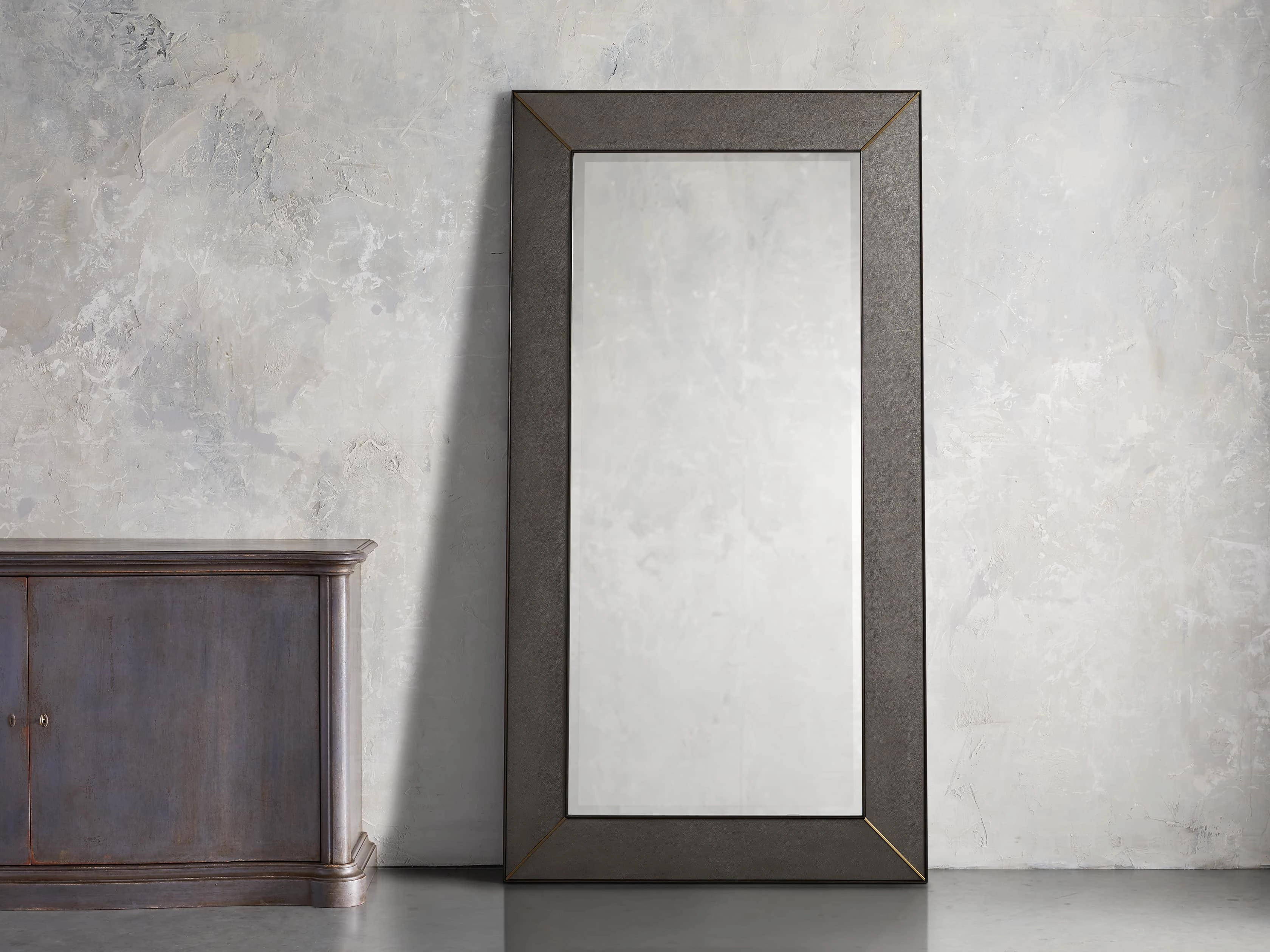 Malone Floor Mirror in Sparrow