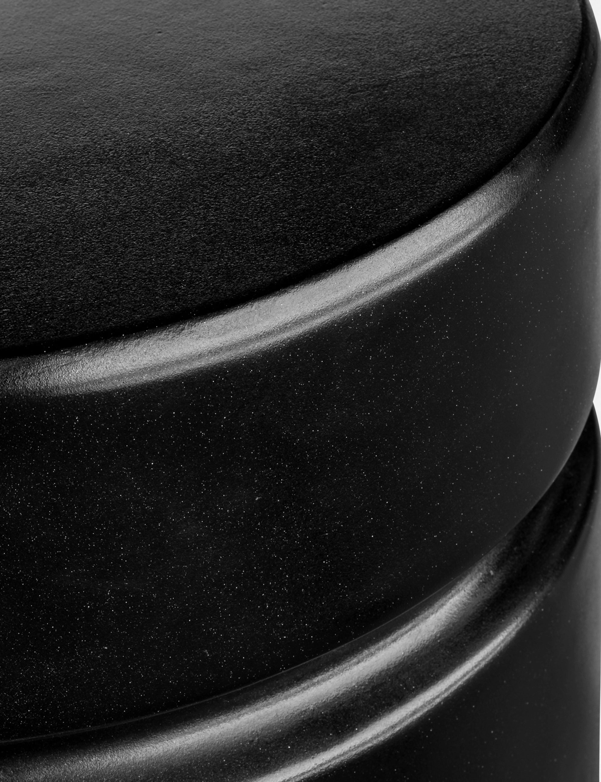 Marke Indoor / Outdoor Round Side Table