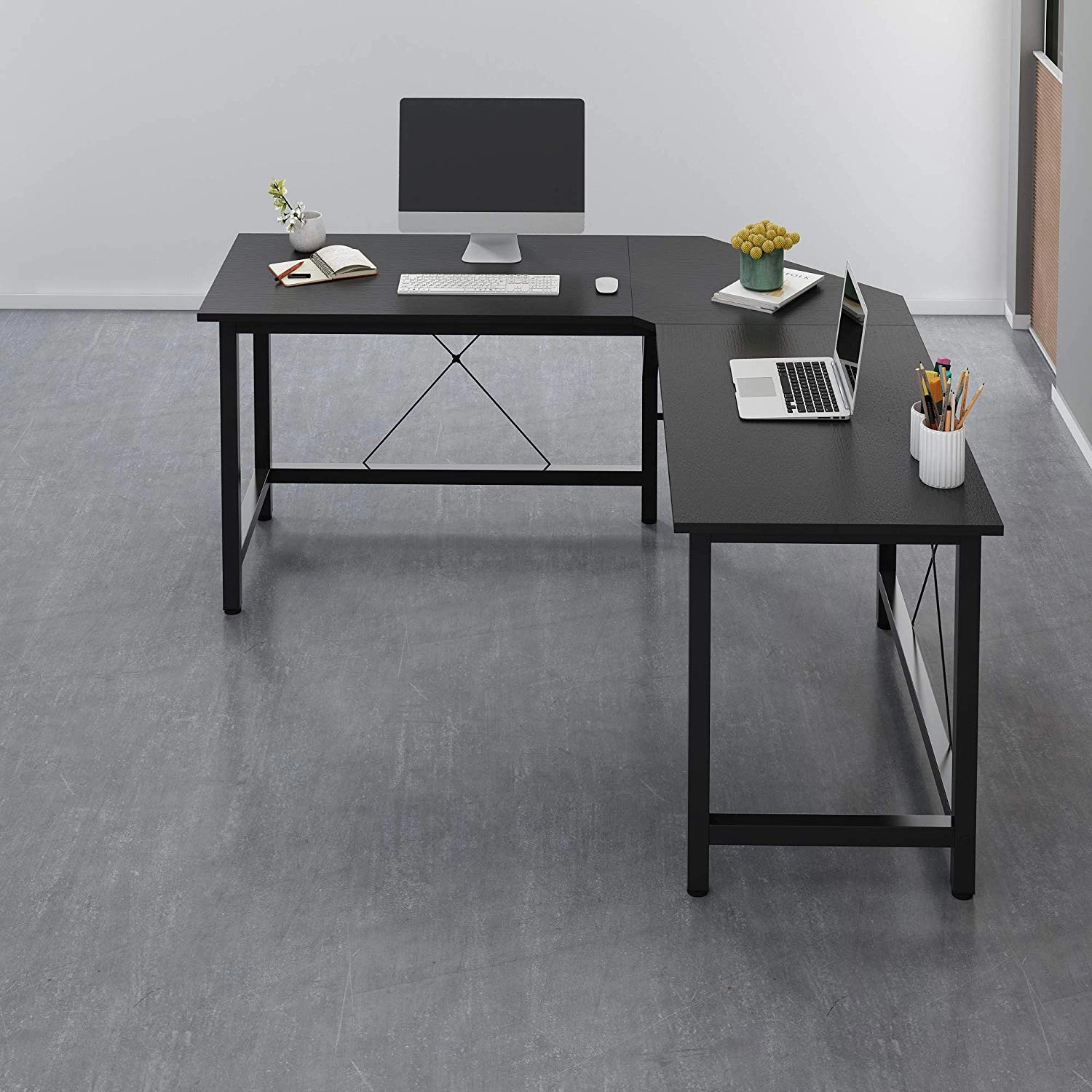 Munich L-Shaped Corner Desk in Black
