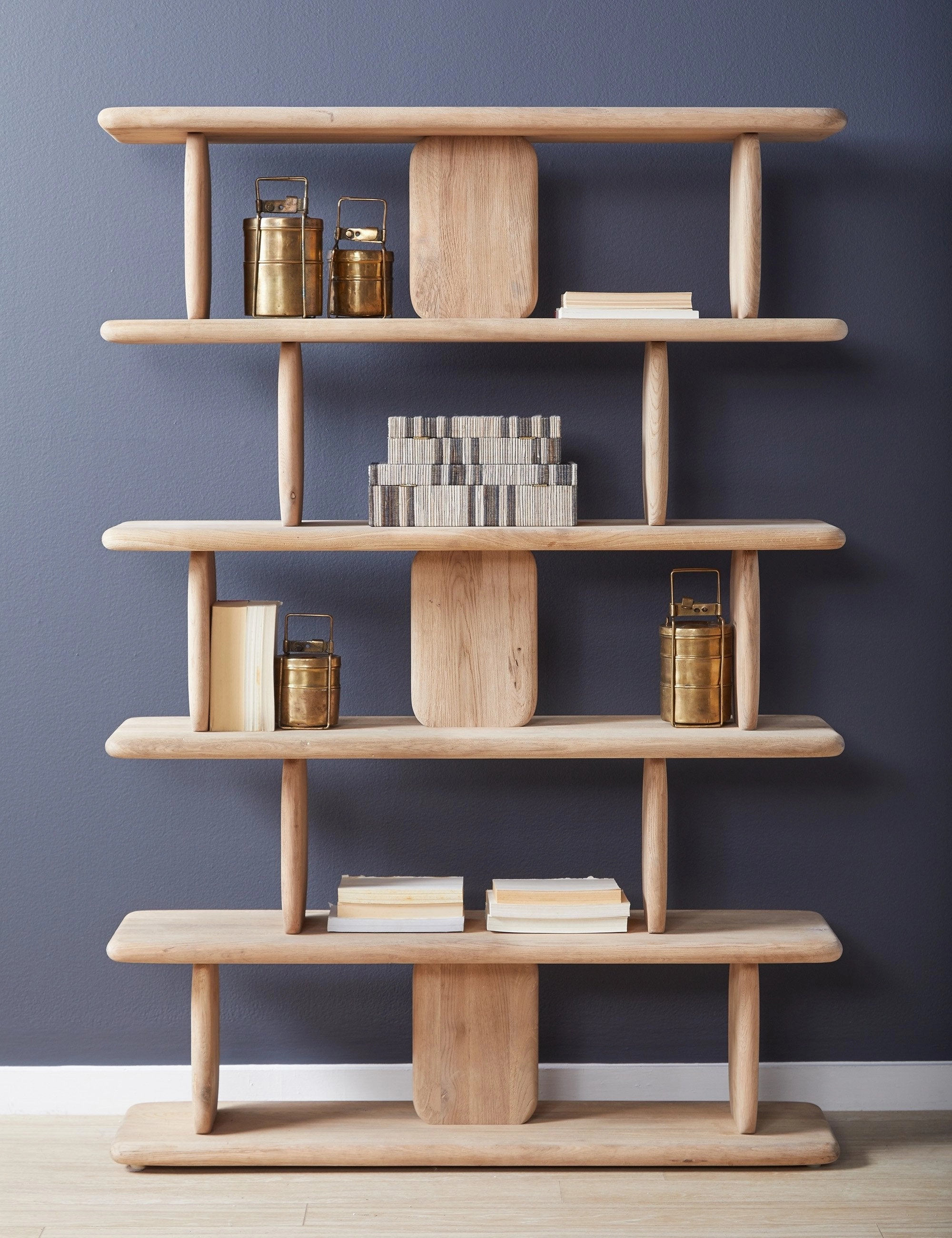 Nera Bookcase
