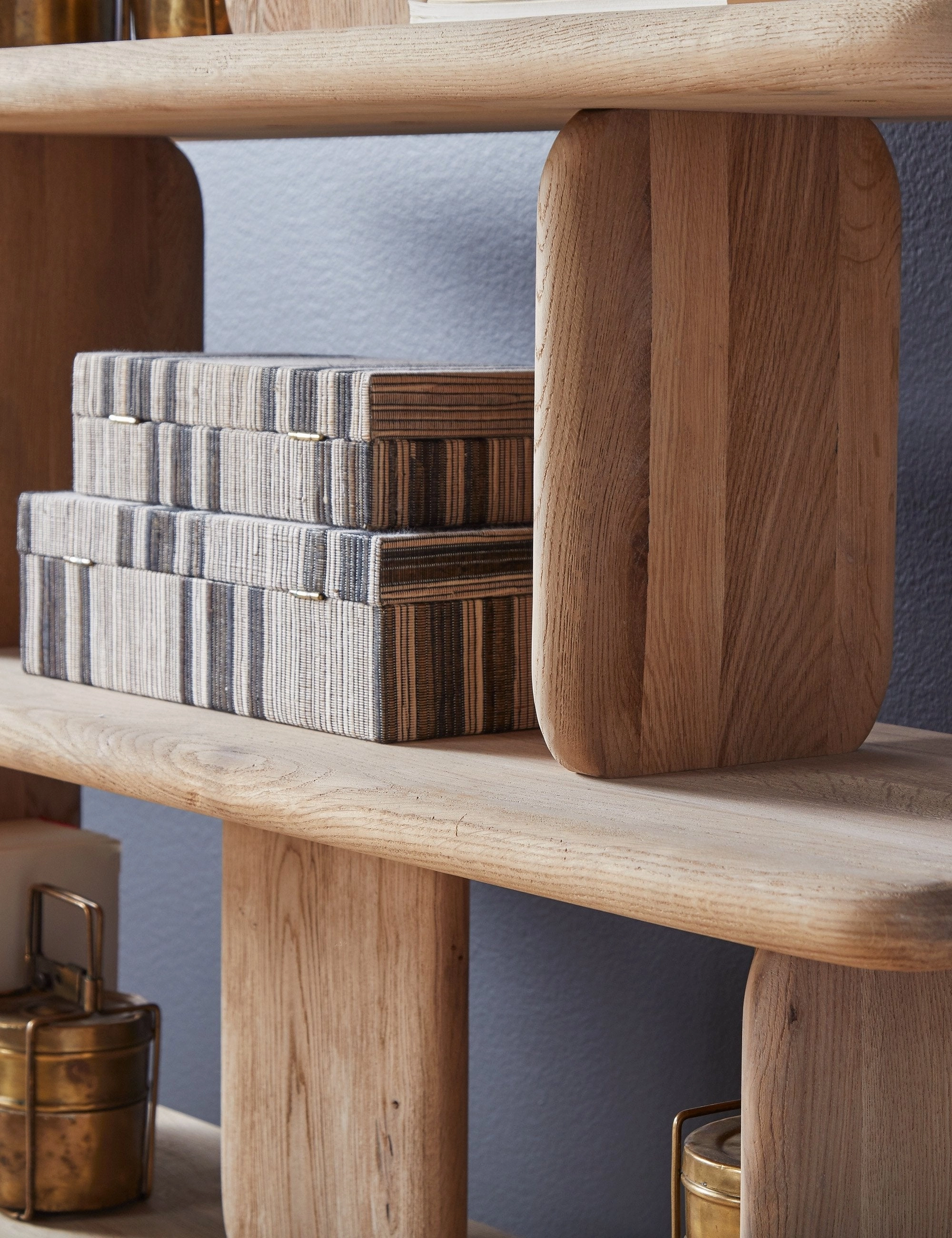 Nera Bookcase