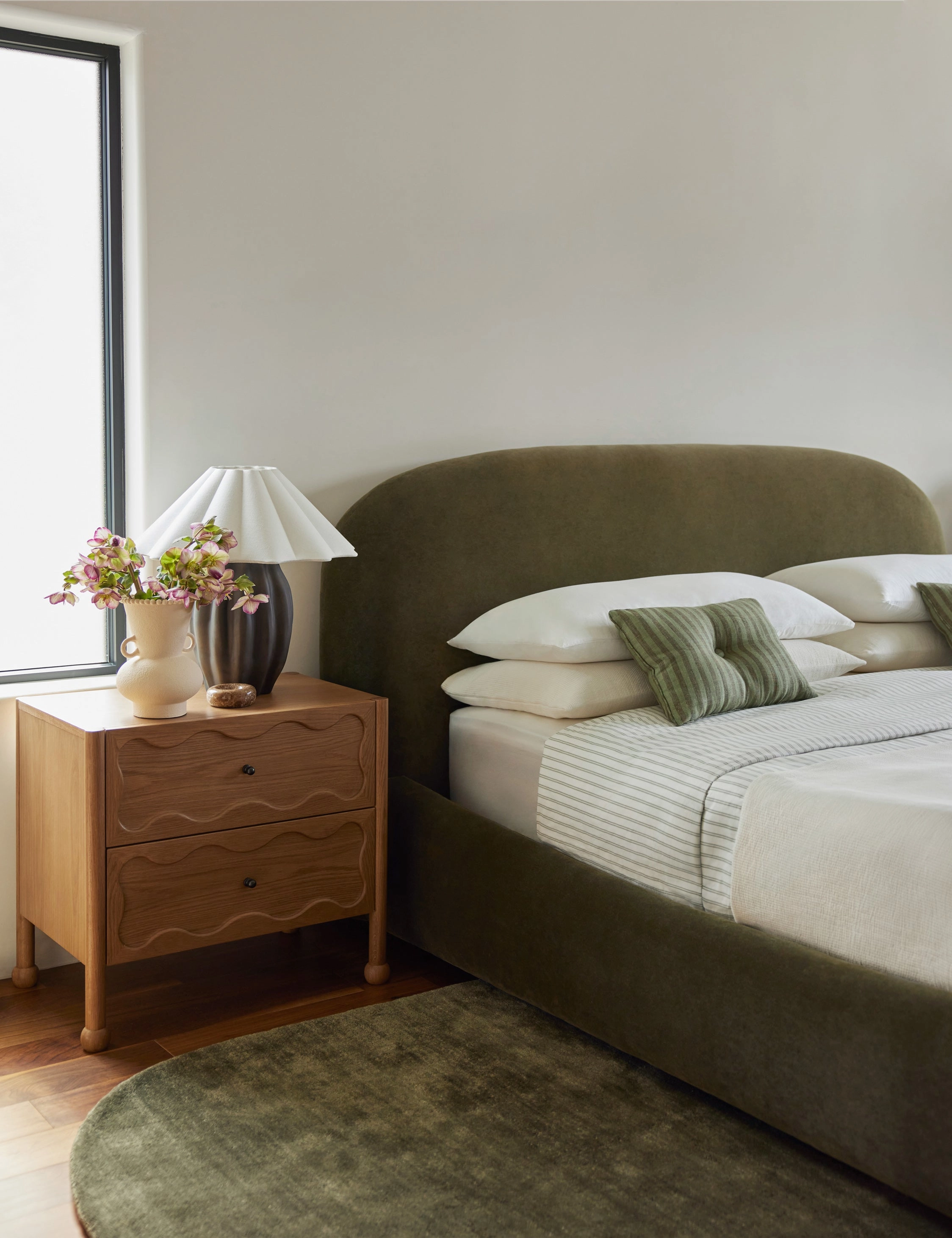 Neve Platform Bed by Aimee Song