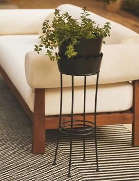 Onyx Indoor/Outdoor Planter
