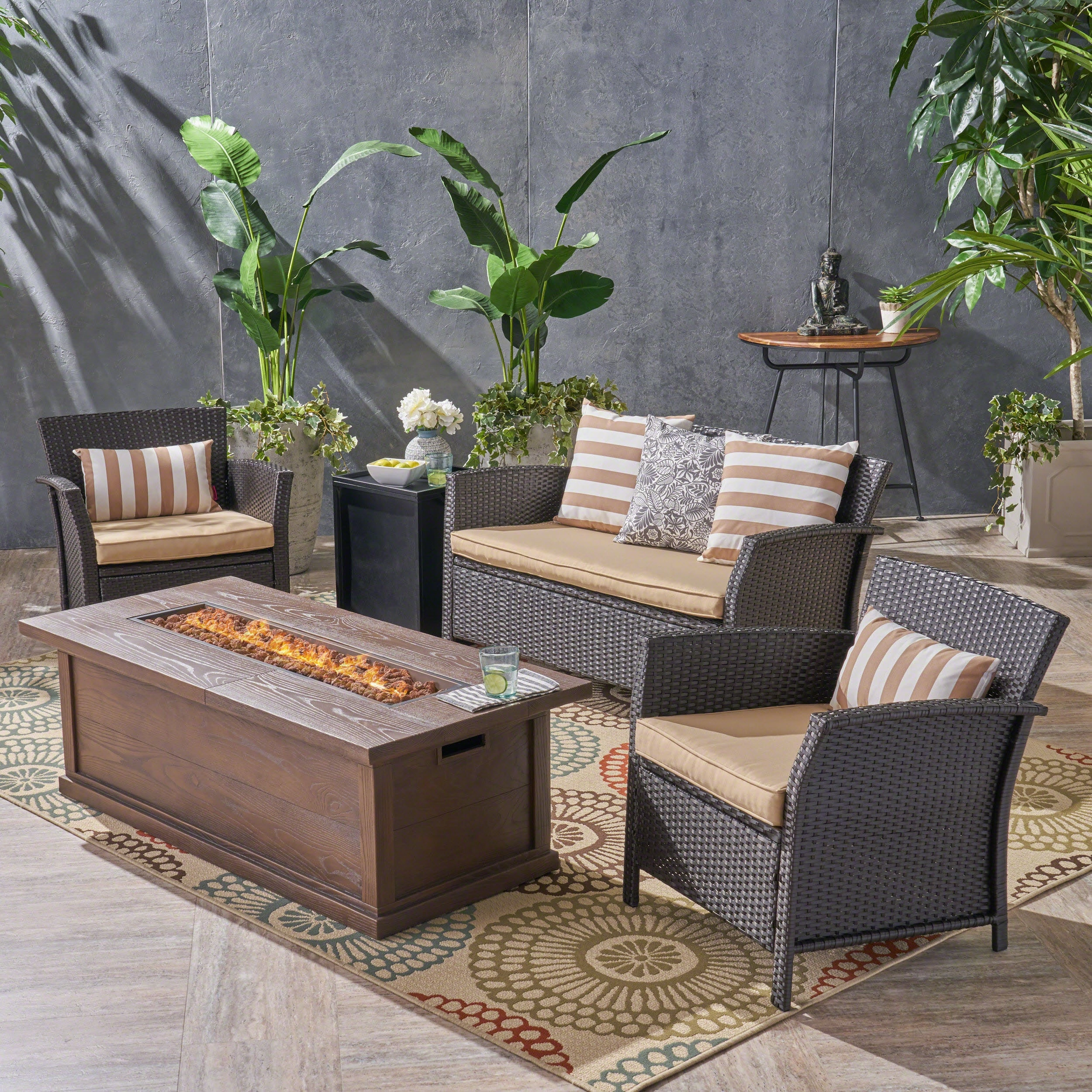 Outdoor 4 Seater Wicker Chat Set with Iron Fire Pit - NH324503