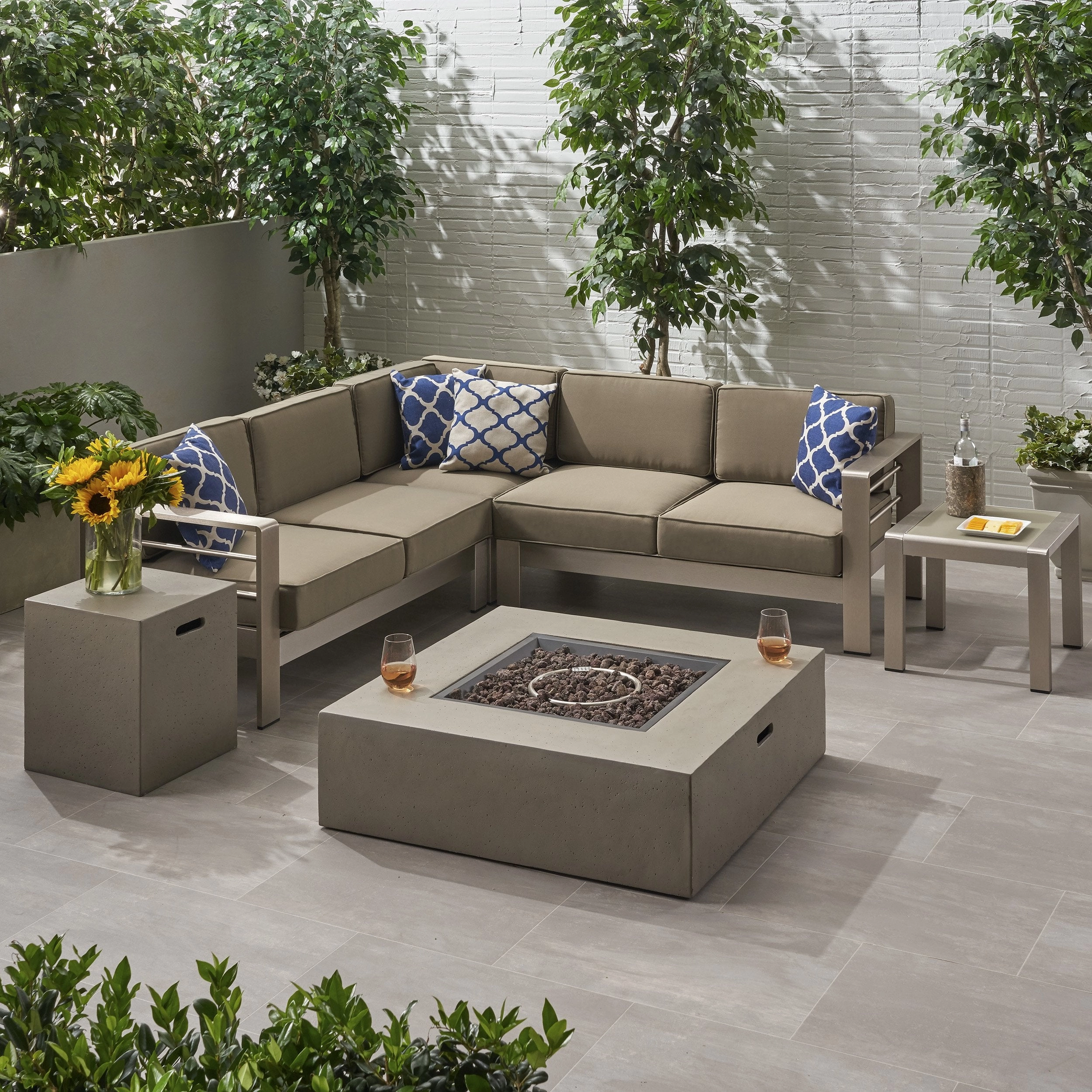 Outdoor 5 Seater Aluminum Chat Set with Fire Pit - NH485903