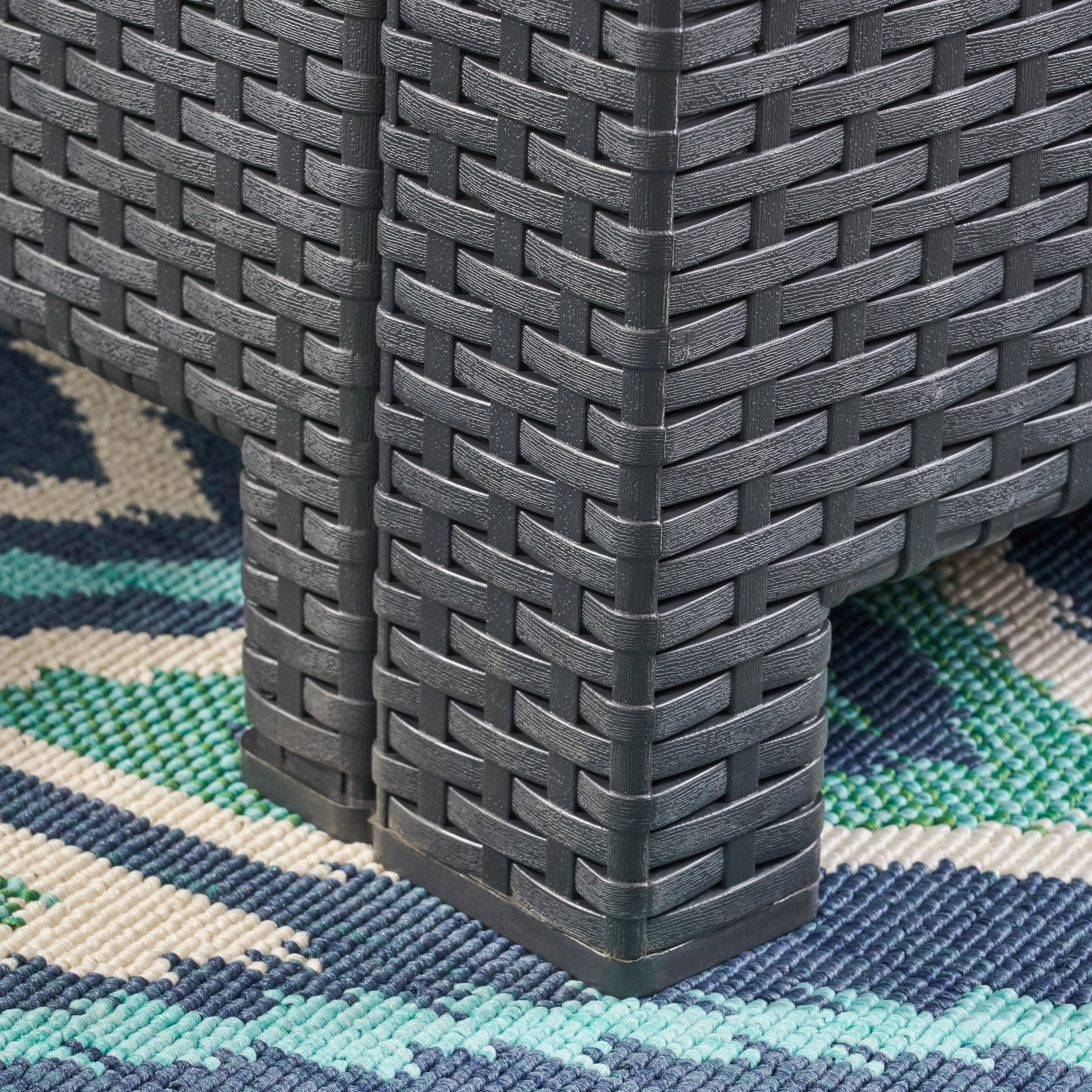 Outdoor 5-Seater Wicker Print Chat Set with Fire Pit and Tank Holder - NH133603
