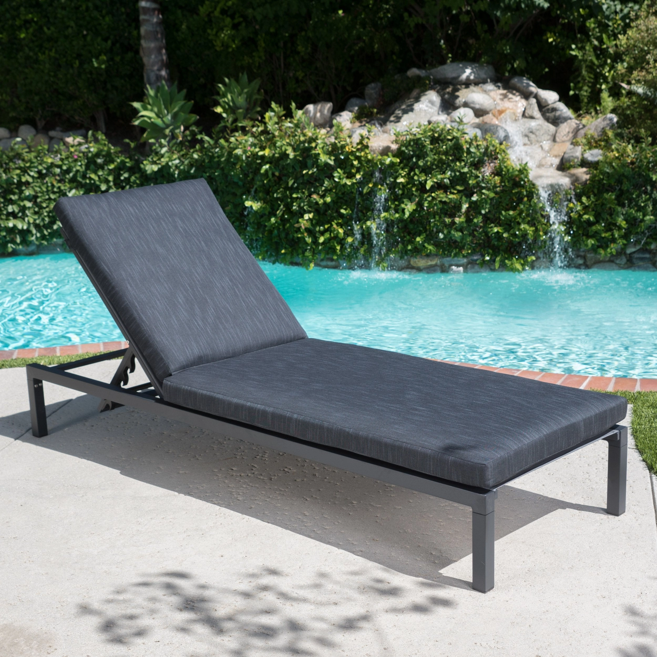 Outdoor Mesh Aluminum Frame Chaise Lounge w/ Water Resistant Cushion - NH283103