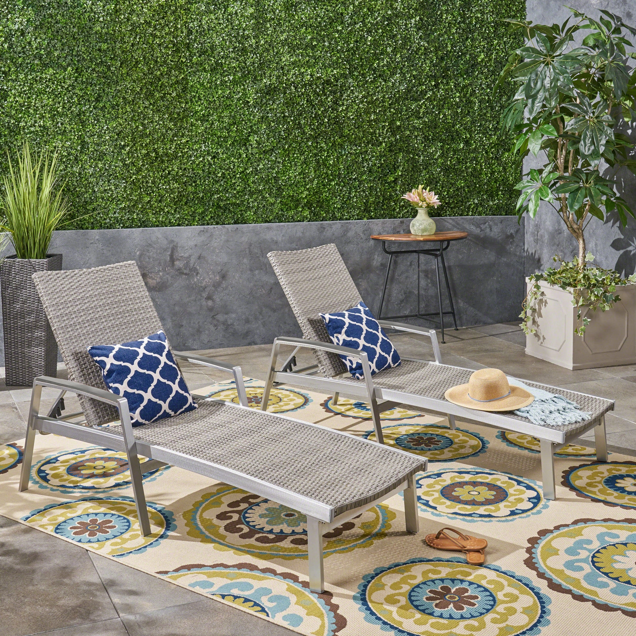 Outdoor Wicker and Aluminum Chaise Lounge, Gray Finish - NH455503