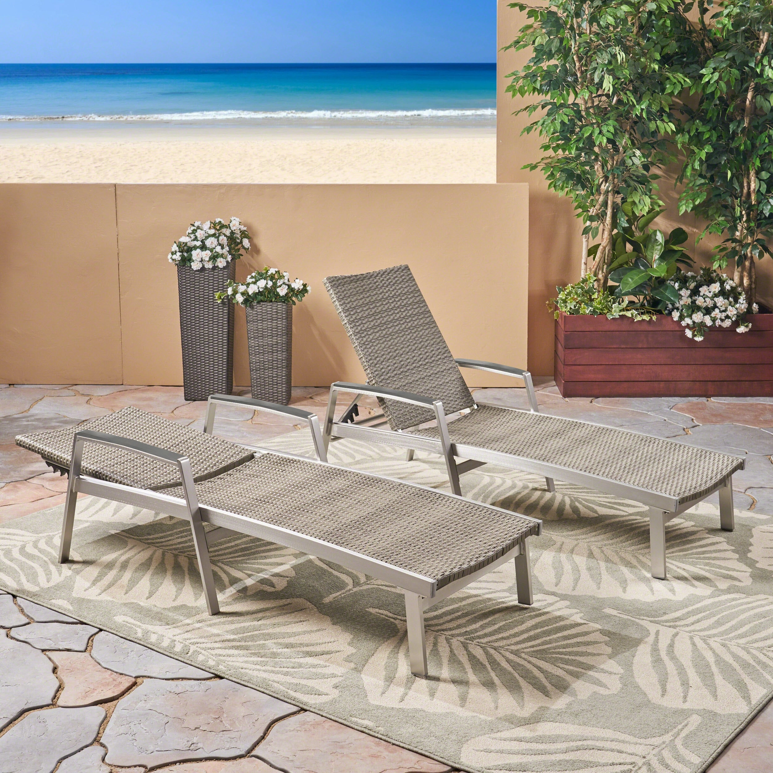 Outdoor Wicker and Aluminum Chaise Lounge, Gray Finish - NH455503