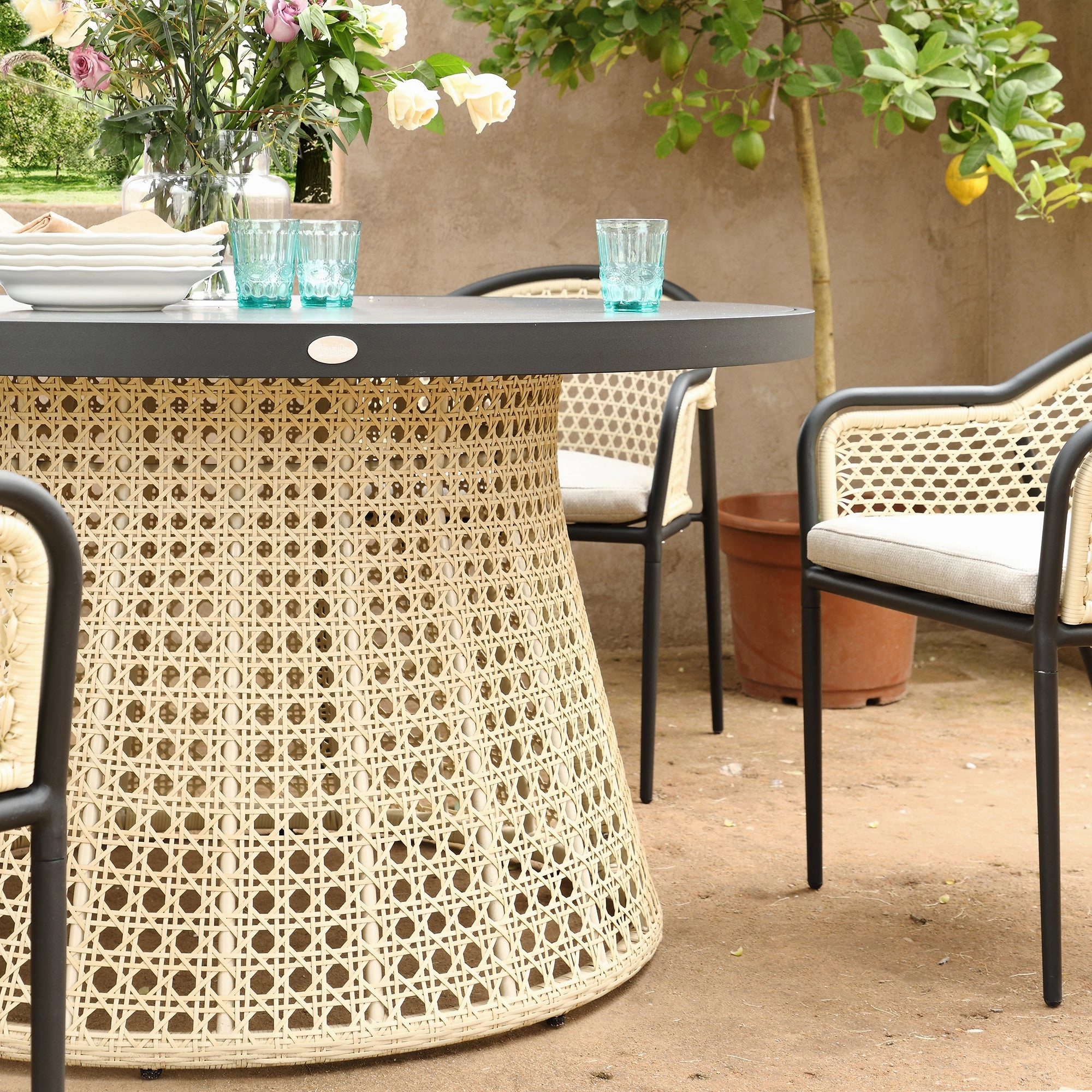 Pienza Outdoor Rattan 6-Seater Round Dining Set, Oatmeal Fabric with Black Frame