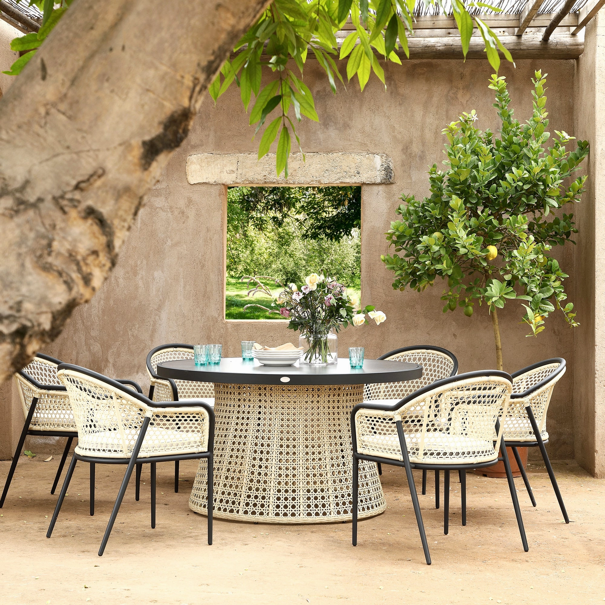 Pienza Outdoor Rattan 6-Seater Round Dining Set, Oatmeal Fabric with Black Frame