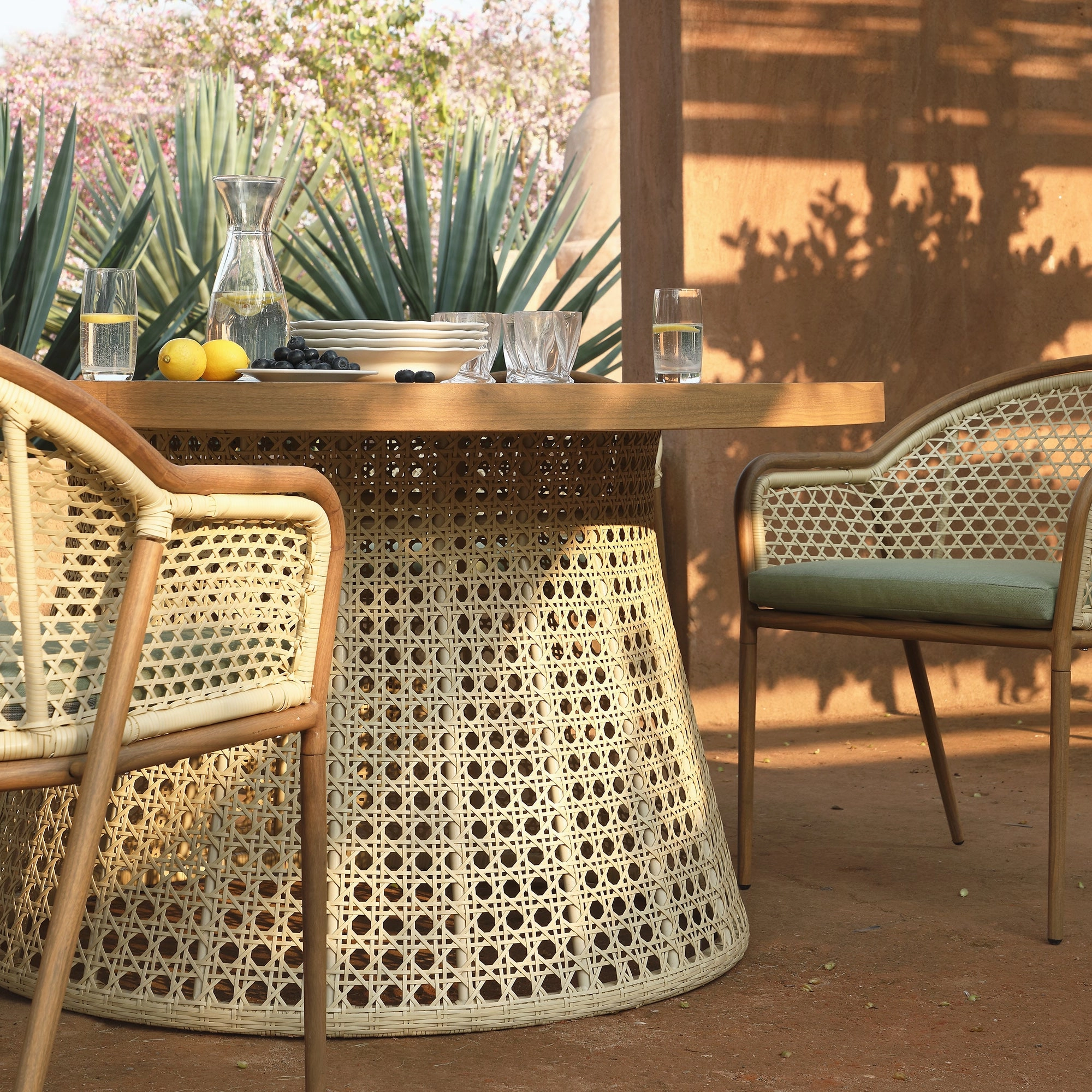 Pienza Outdoor Rattan 6-Seater Round Dining Set, Sage Green Fabric with Light Walnut Frame