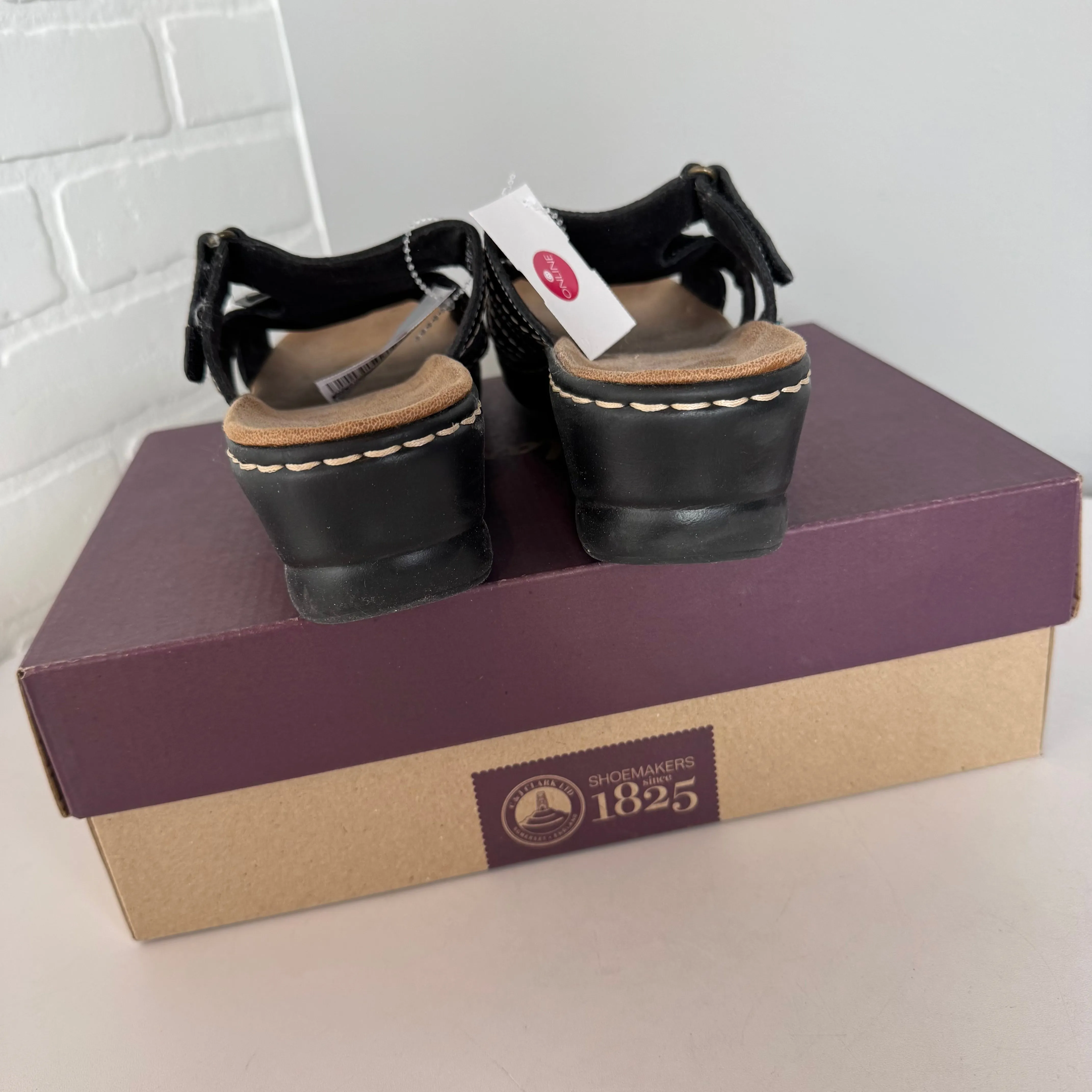 Sandals Flats By Clarks In Black, Size: 9.5 clarks