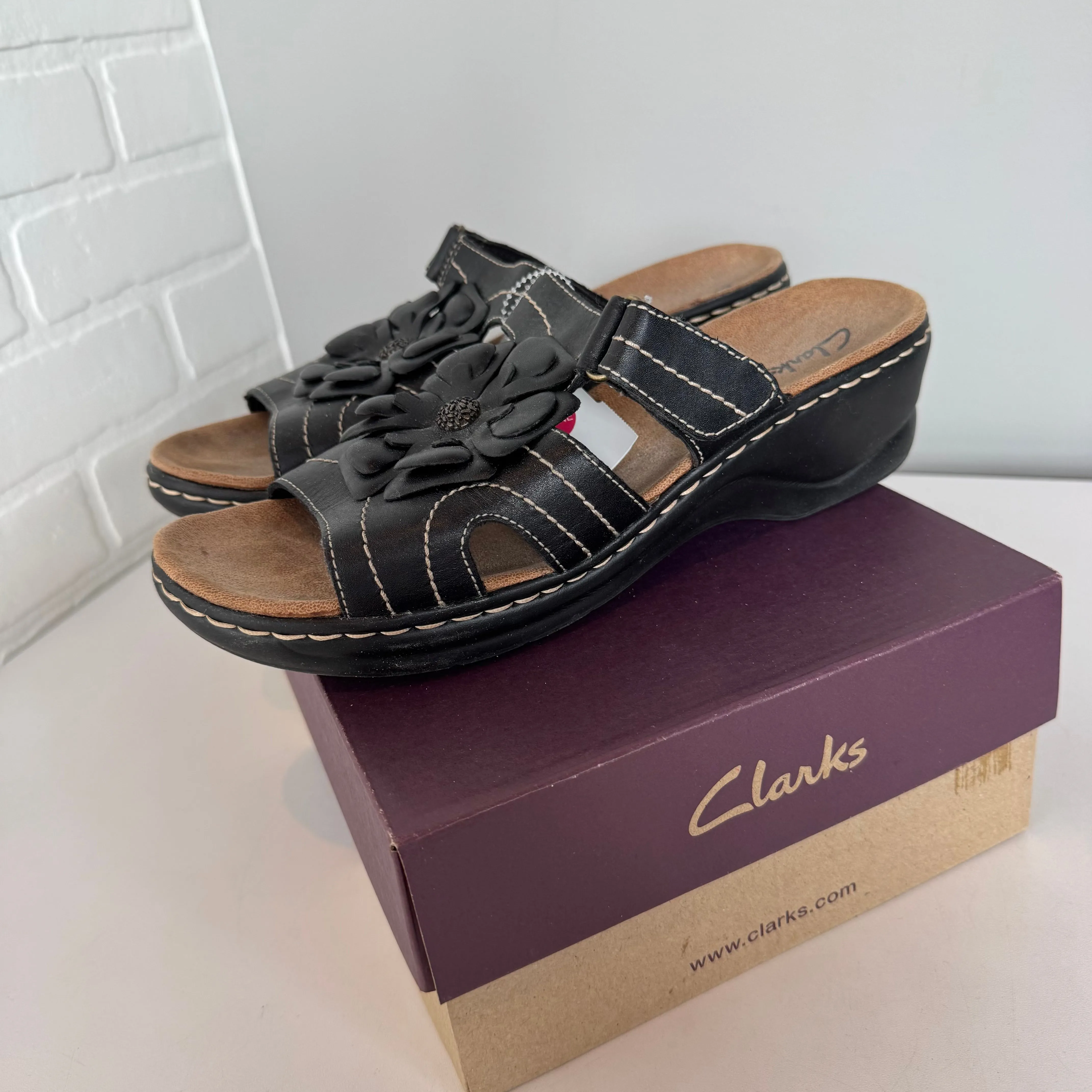 Sandals Flats By Clarks In Black, Size: 9.5 clarks