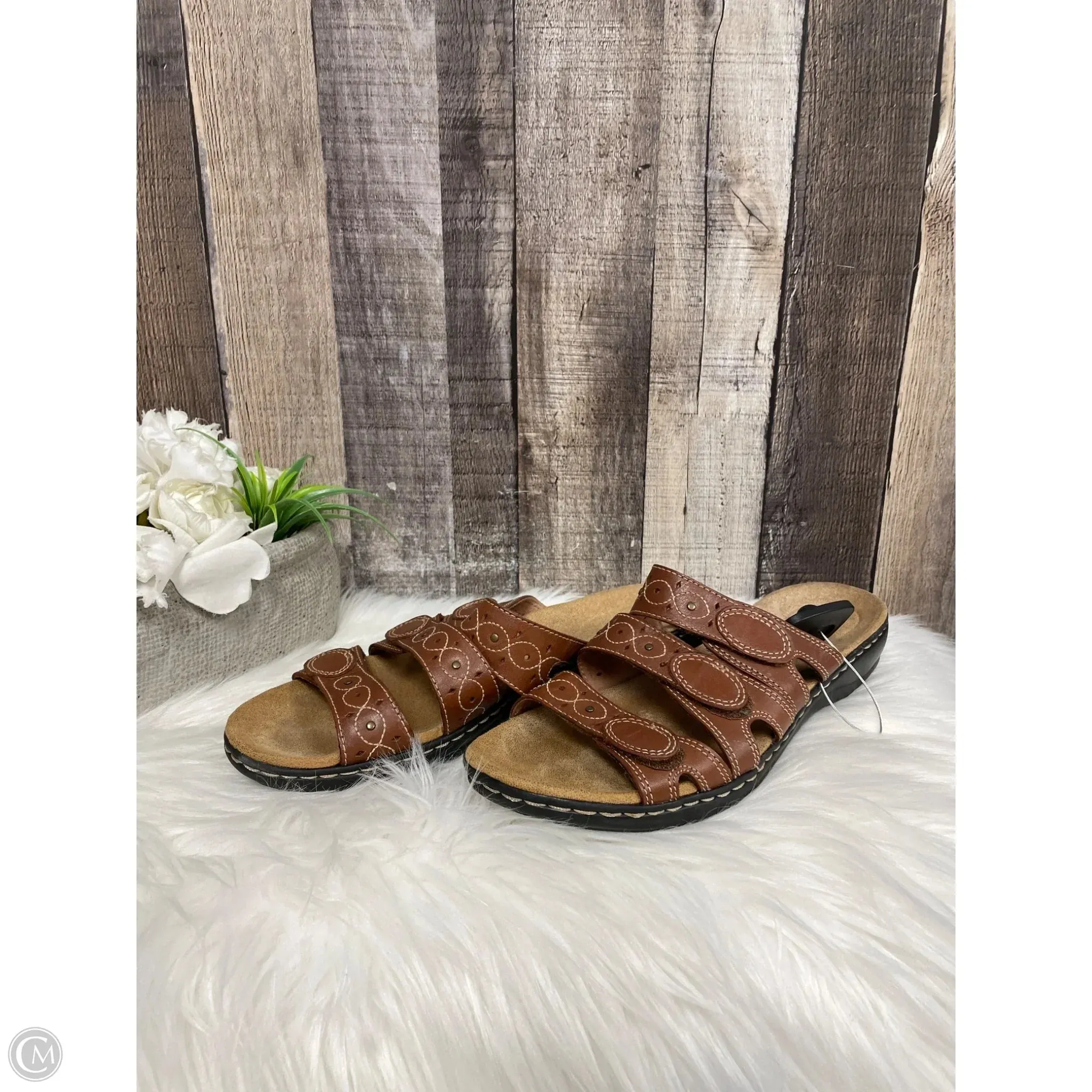 Sandals Flats By Clarks In Brown, Size: 12 clarks