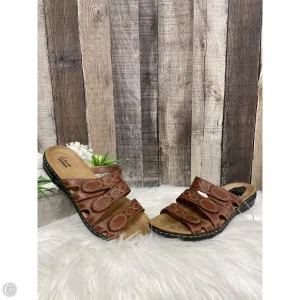 Sandals Flats By Clarks In Brown, Size: 12 clarks