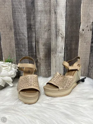 Sandals Heels Wedge By Clarks In Beige, Size: 8 clarks
