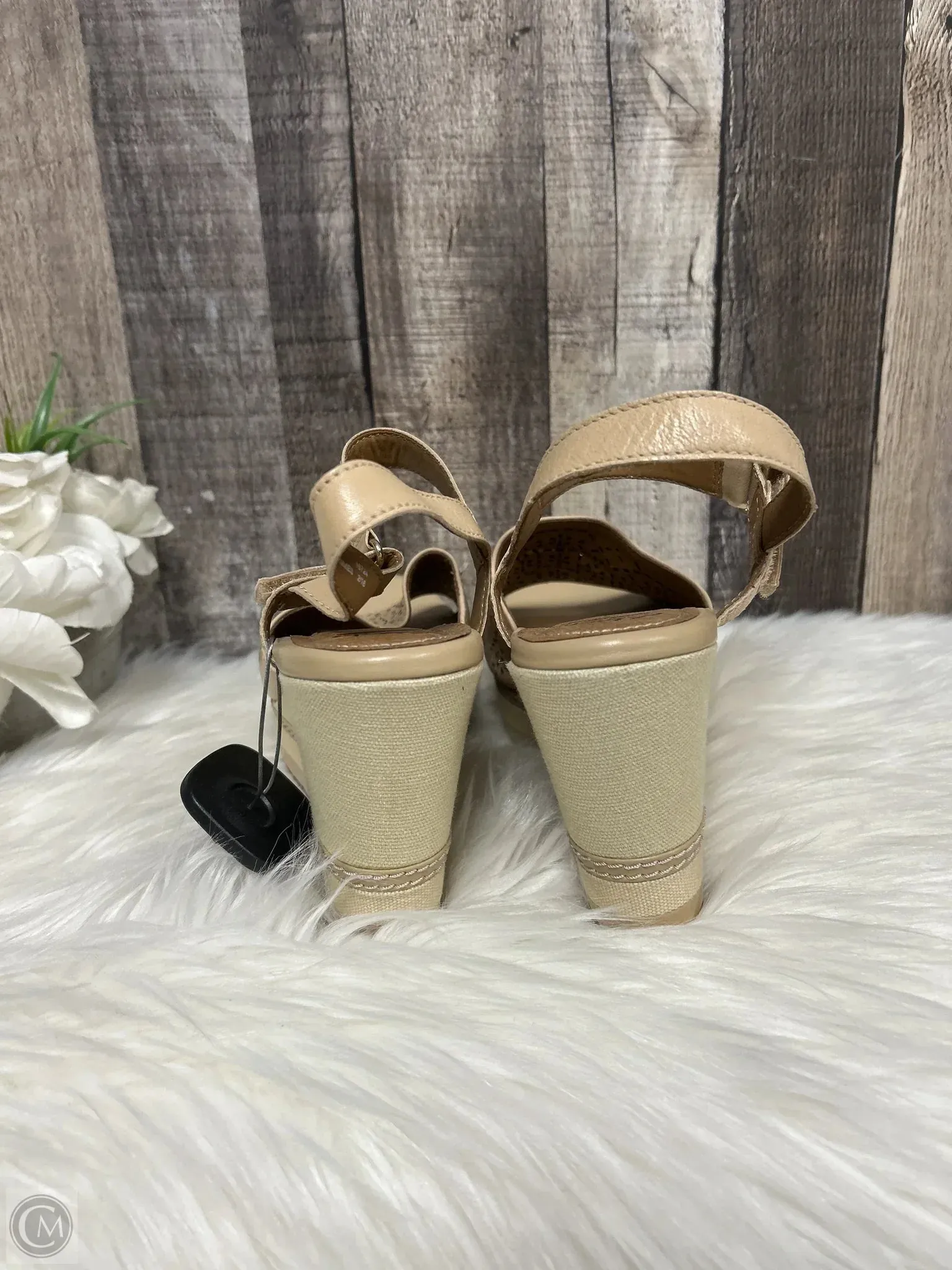 Sandals Heels Wedge By Clarks In Beige, Size: 8 clarks