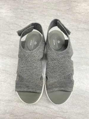 Sandals Heels Wedge By Clarks In Grey, Size: 7 clarks