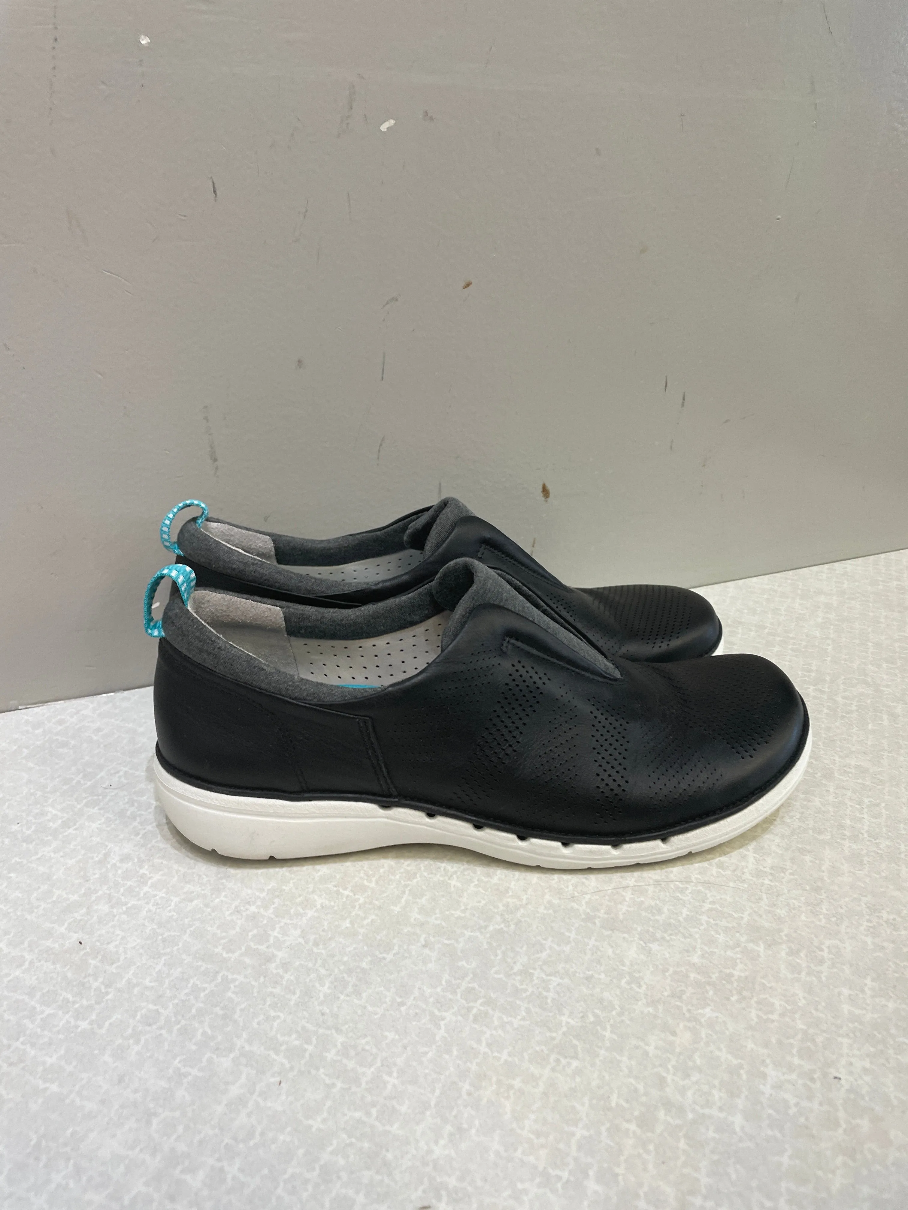Shoes Athletic By Clarks In Black, Size: 8.5 clarks