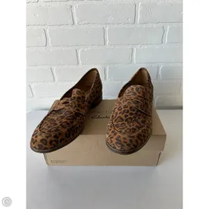 Shoes Flats By Clarks In Animal Print, Size: 11 clarks