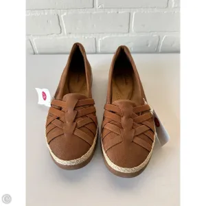 Shoes Flats By Clarks In Brown, Size: 8 clarks
