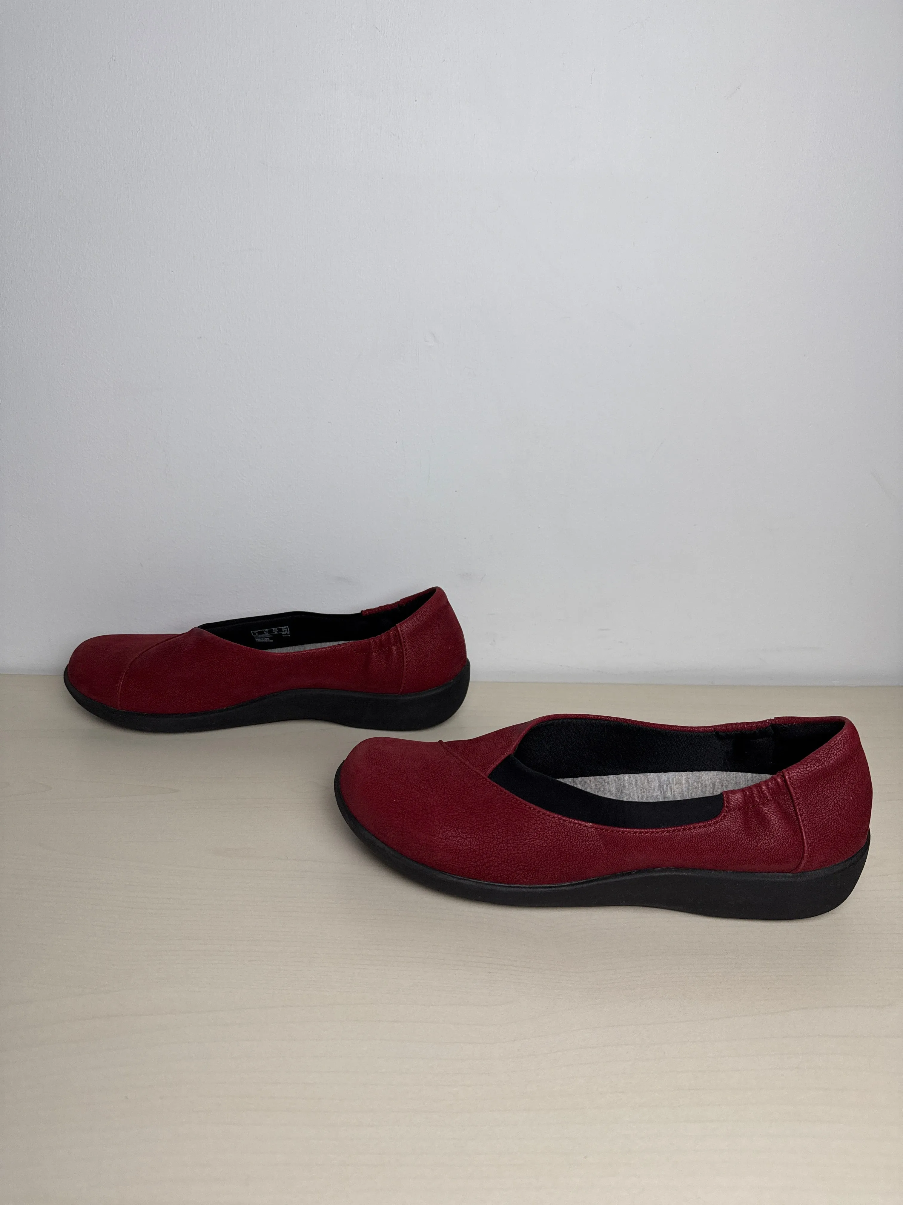 Shoes Flats By Clarks In Red, Size: 8.5 clarks