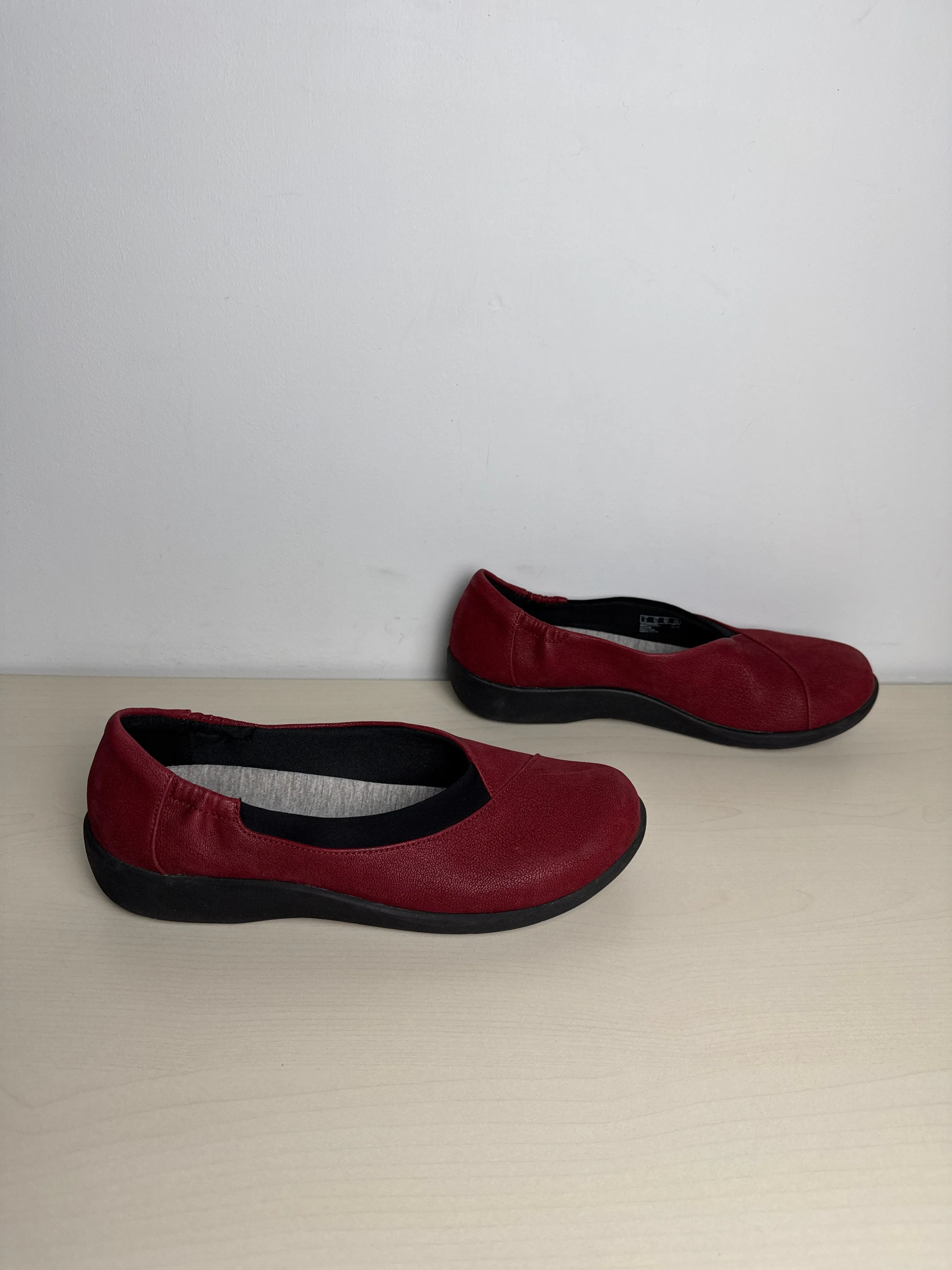 Shoes Flats By Clarks In Red, Size: 8.5 clarks