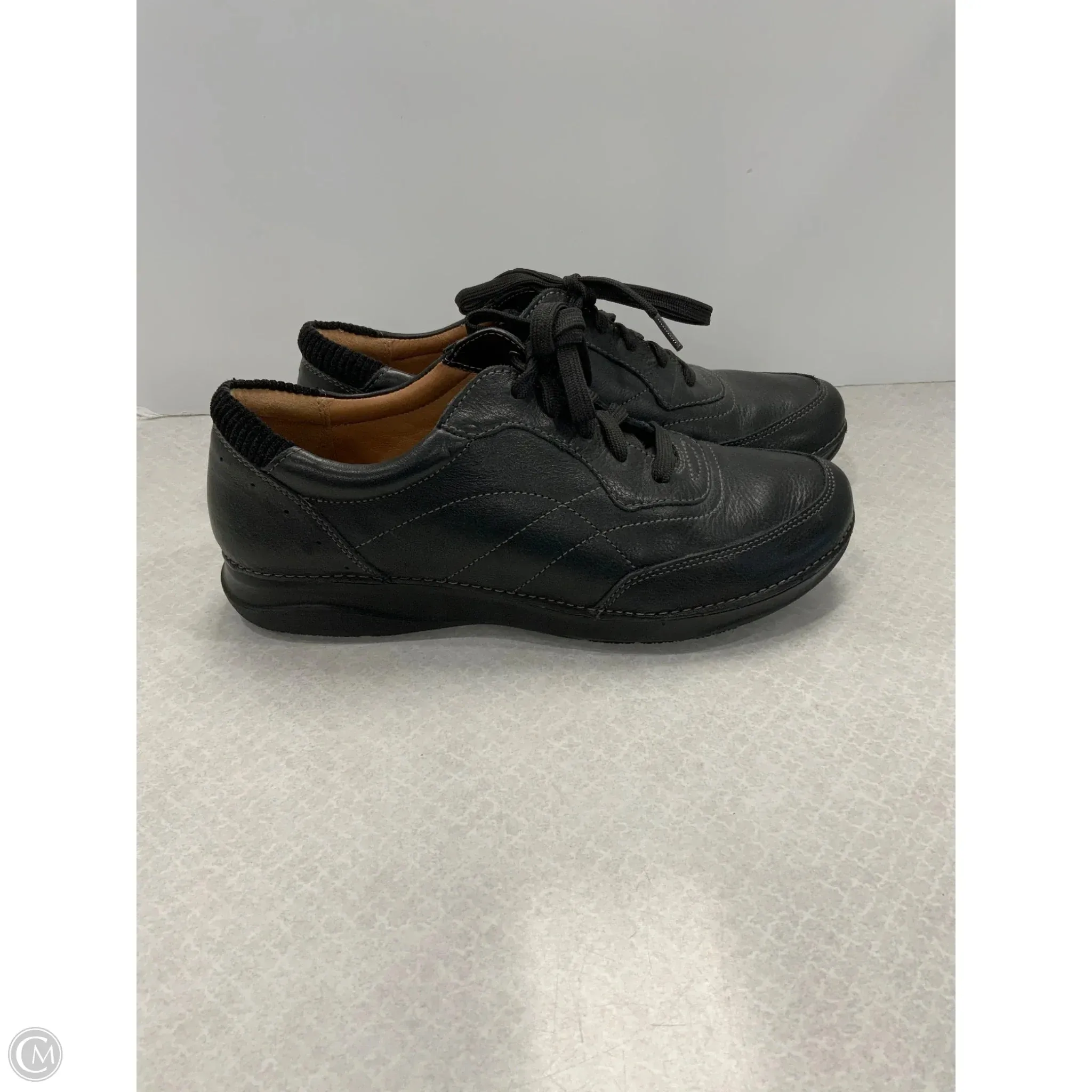 Shoes Sneakers By Clarks In Black, Size: 10 clarks