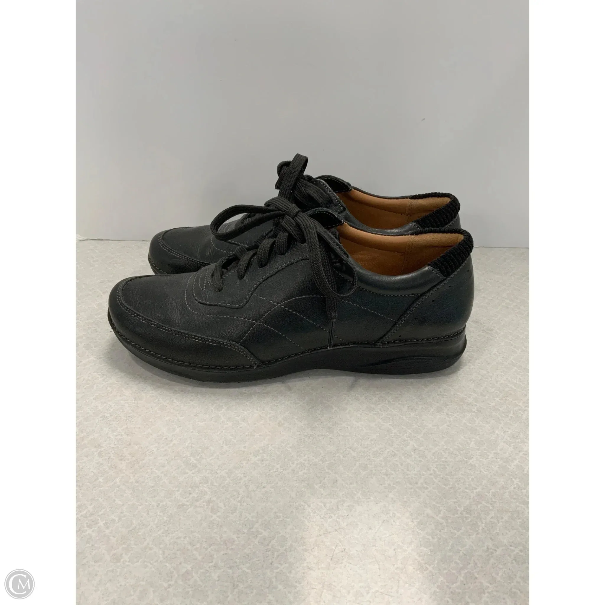 Shoes Sneakers By Clarks In Black, Size: 10 clarks