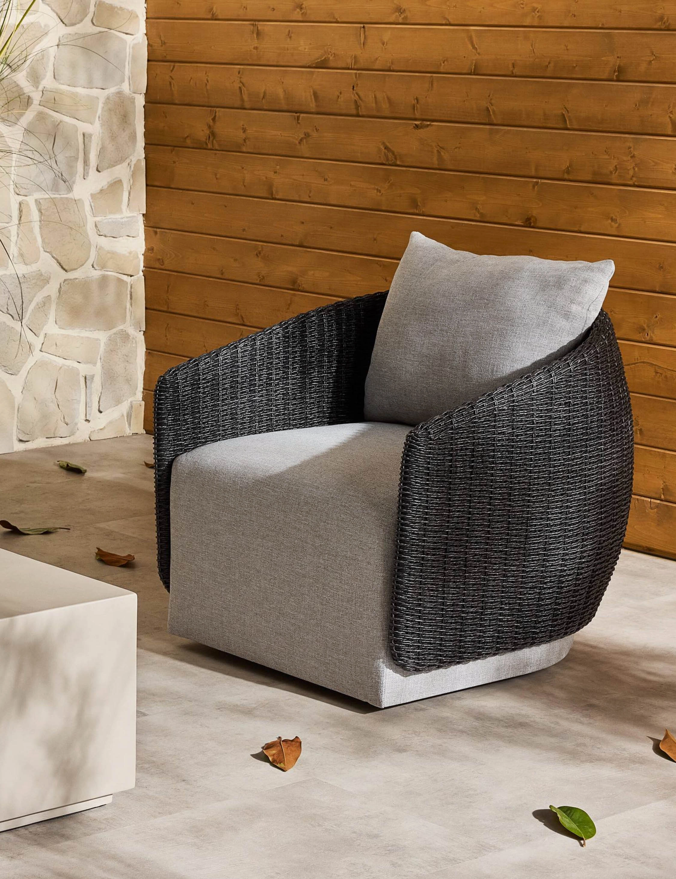 Tennille Indoor / Outdoor Swivel Chair