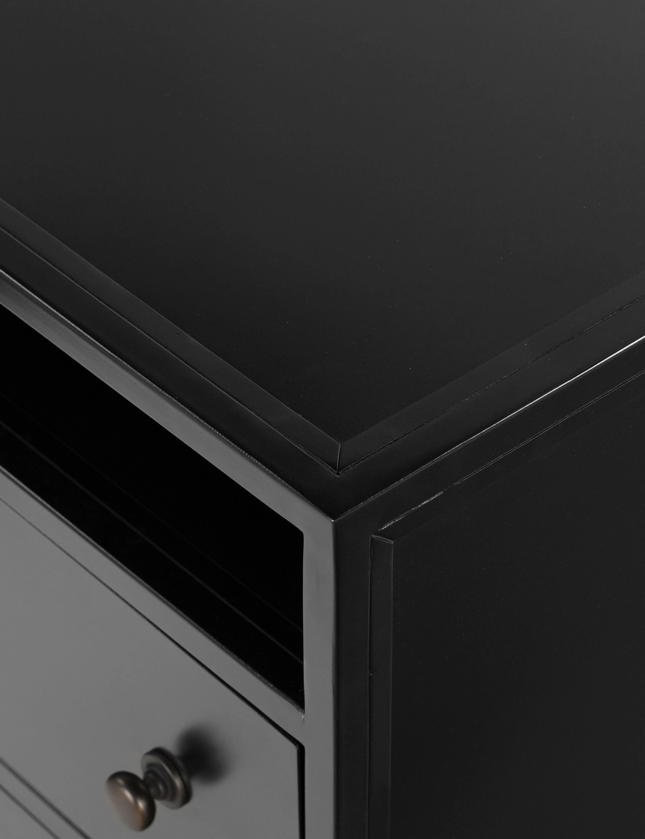 Verruca 2-Drawer Nightstand
