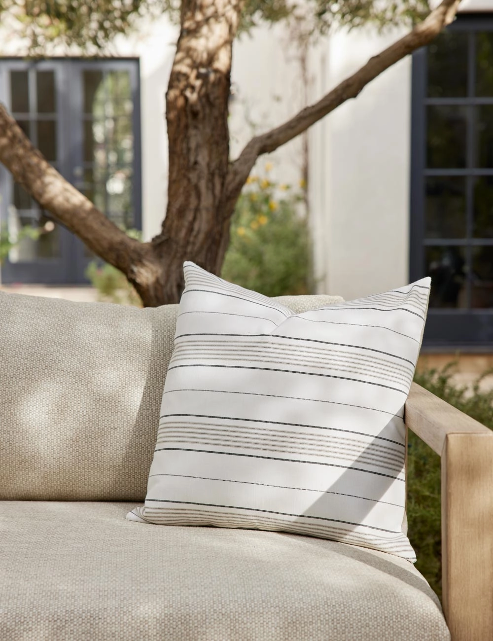 Whitehaven Indoor / Outdoor Pillow