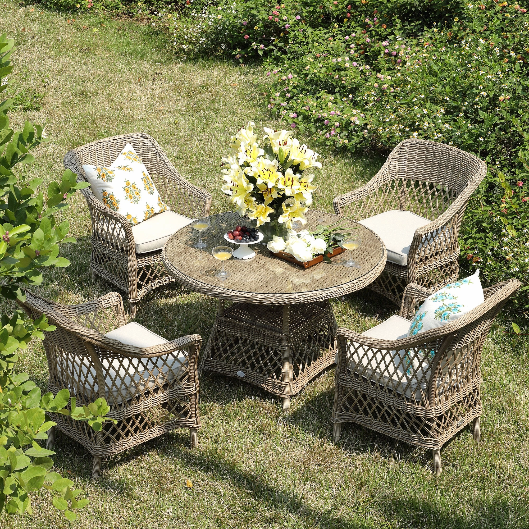 Willowbrook Lattice Weave Rattan 4-Seater Round Dining Set, Natural