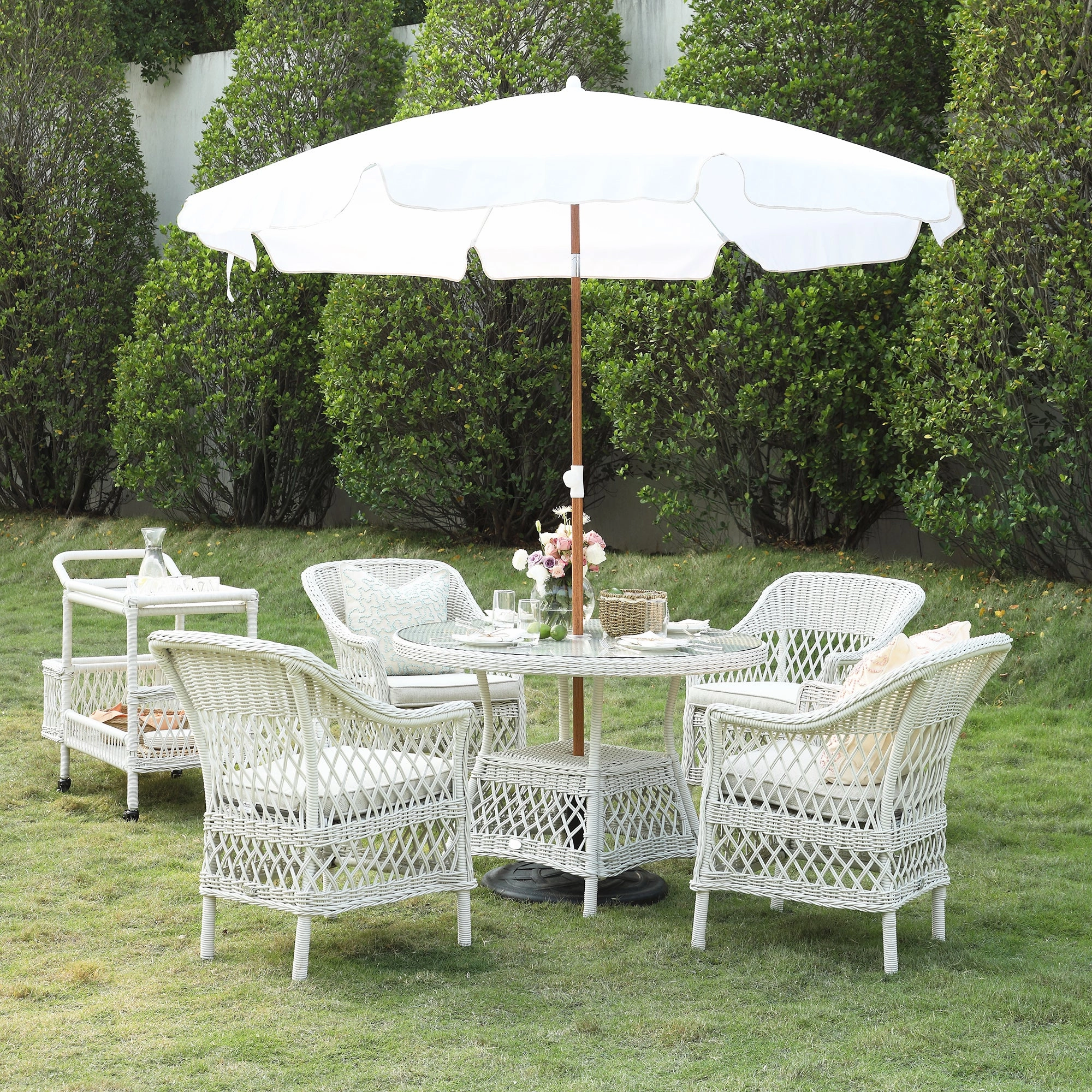 Willowbrook Lattice Weave Rattan 4-Seater Round Dining Set, White