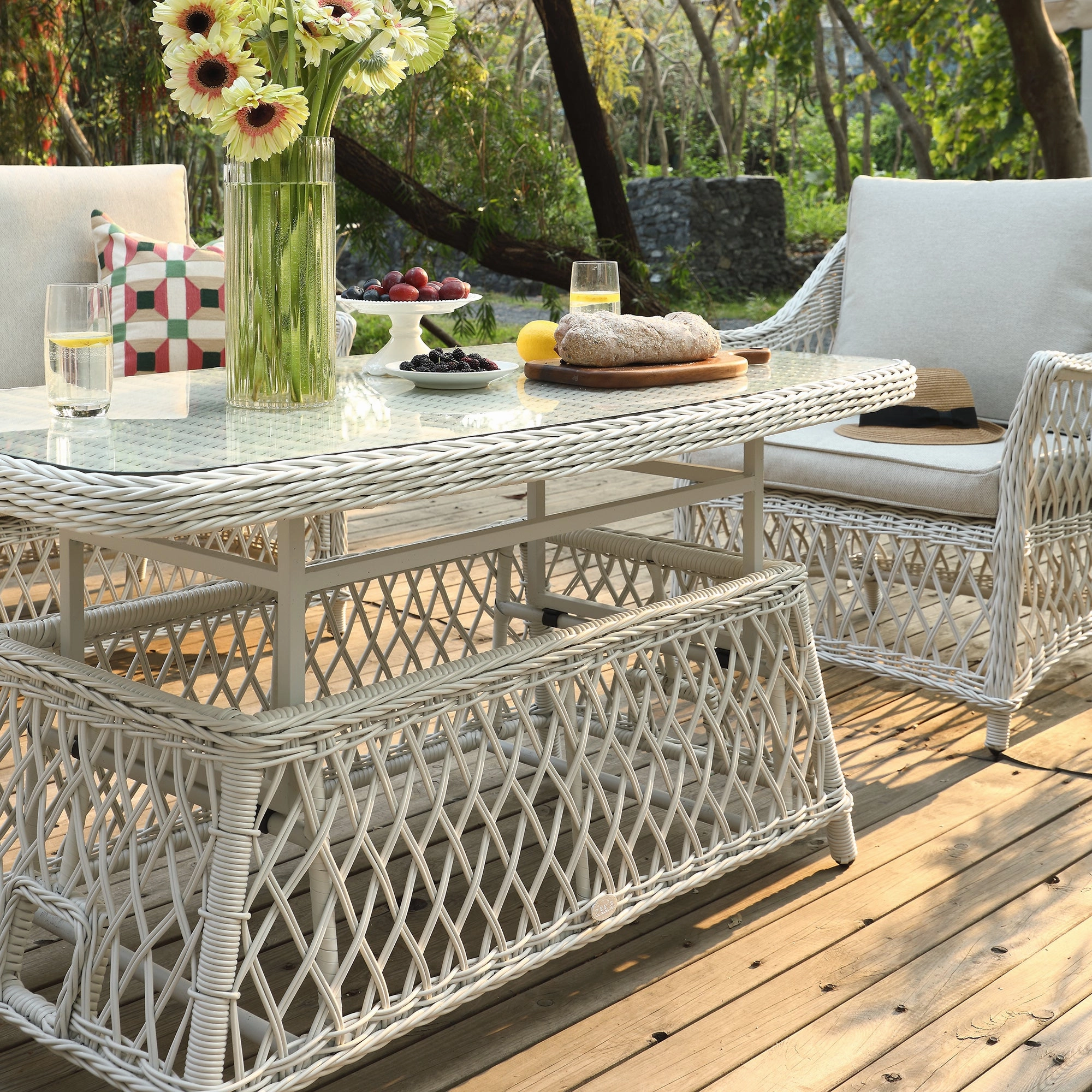 Willowbrook Lattice Weave Rattan 5-Seater Sofa Set with Rising Table, White