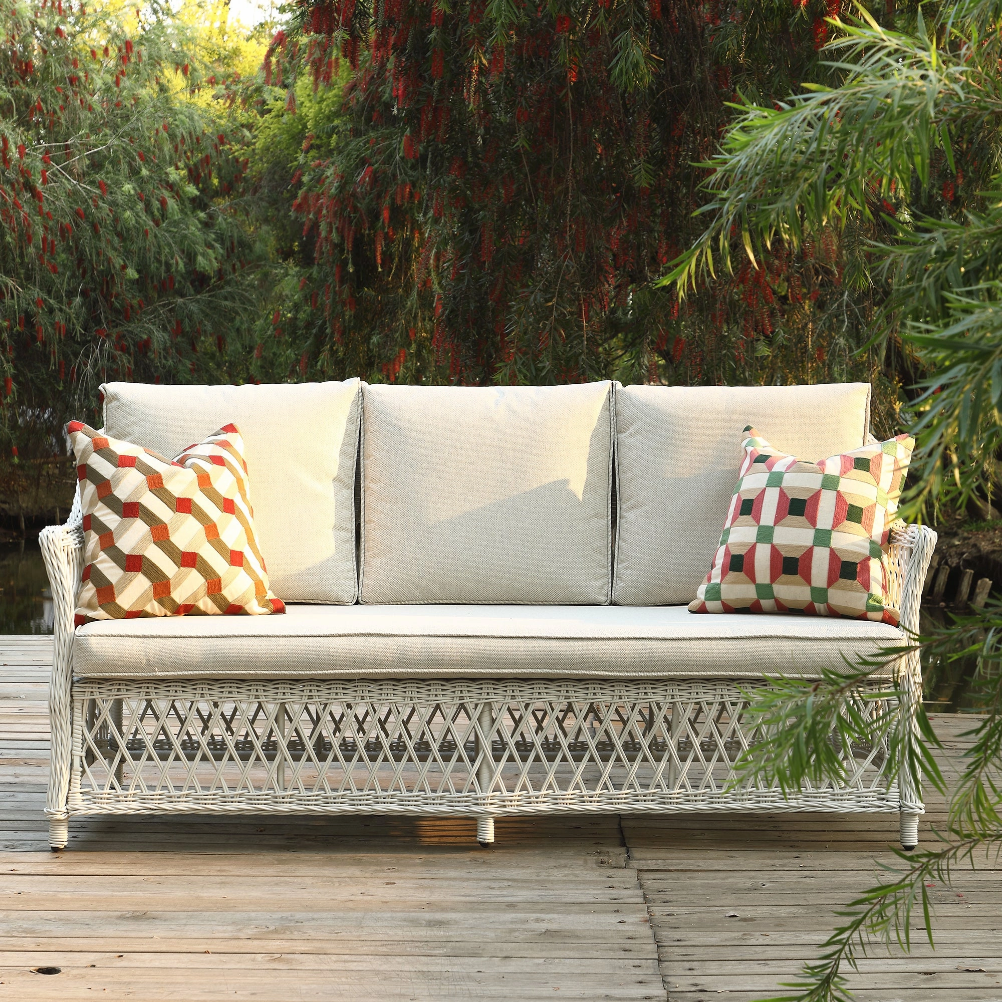 Willowbrook Lattice Weave Rattan 5-Seater Sofa Set with Rising Table, White