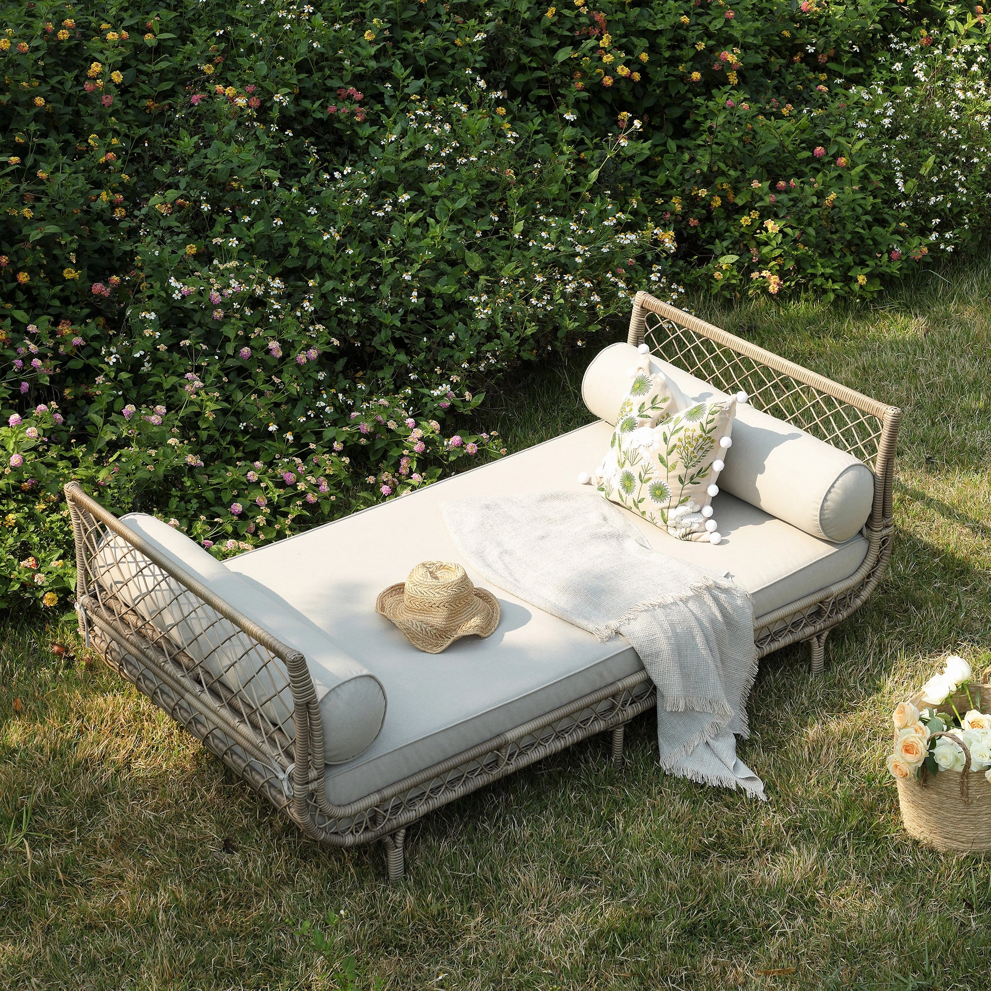 Willowbrook Lattice Weave Rattan Daybed, Natural